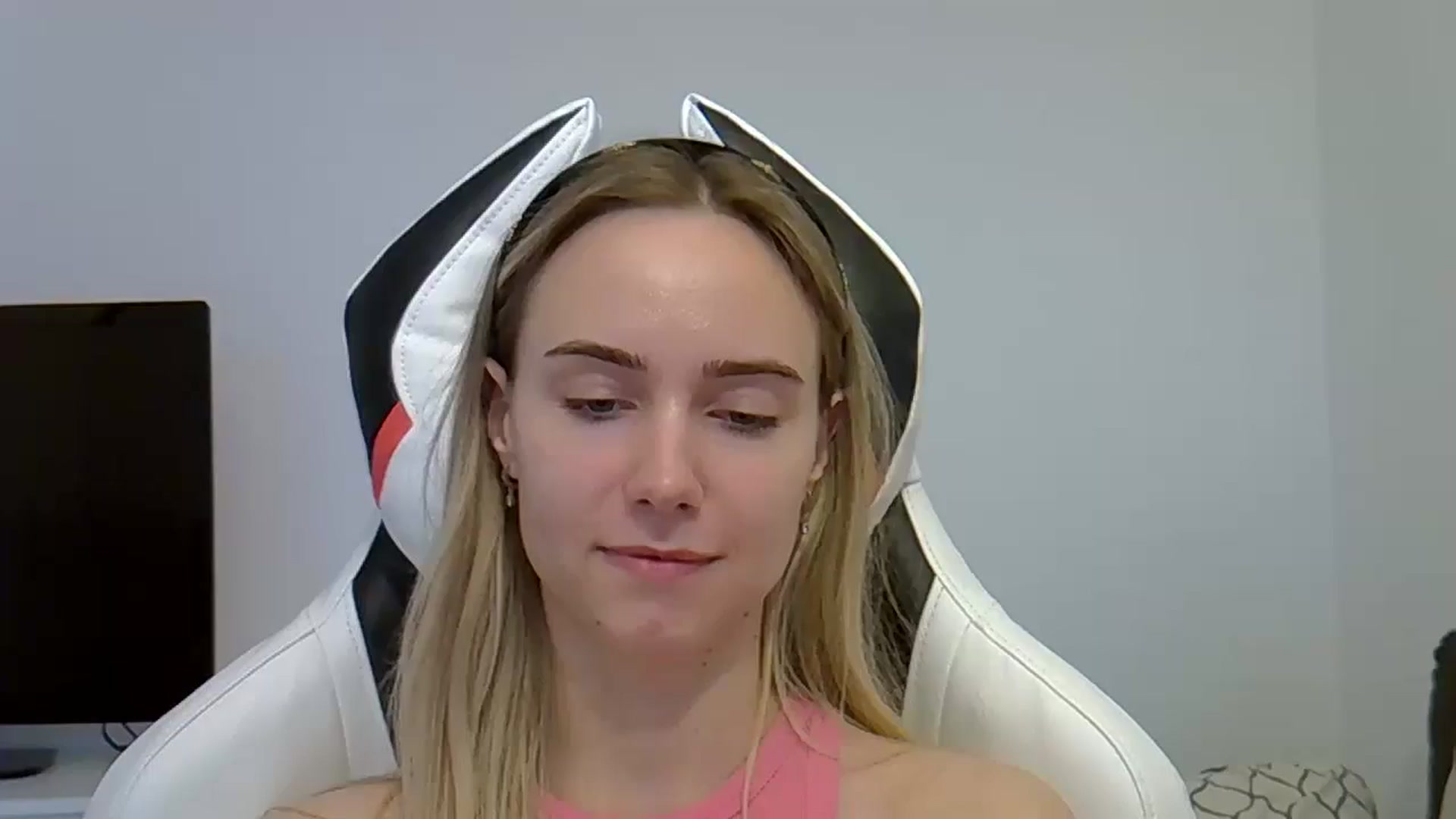 Gallery image thumbnail from Ocean__Soul's myfreecams stream on, 05/30/2025, 17:35 image 10 of 20
