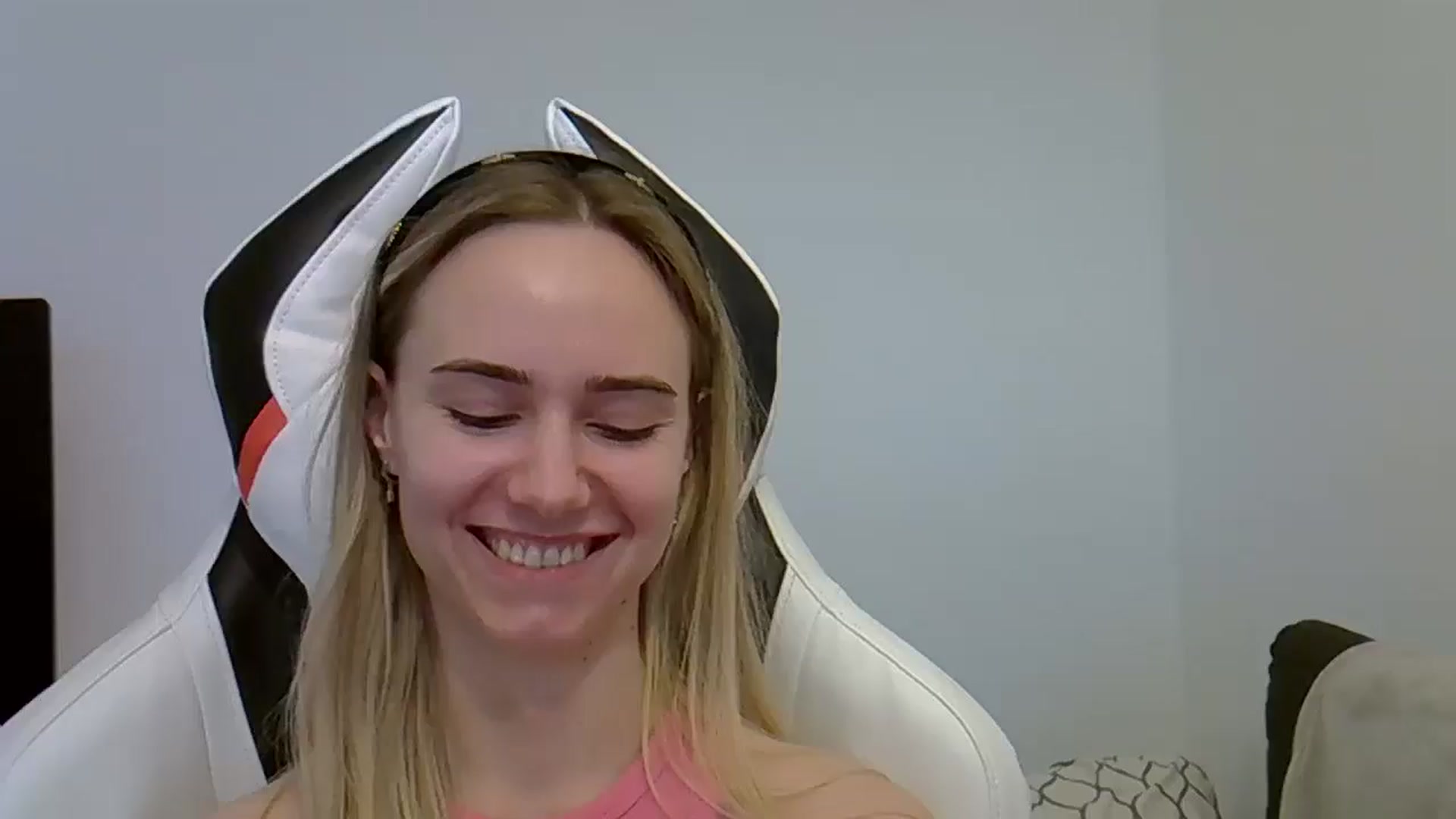 Gallery image thumbnail from Ocean__Soul's myfreecams stream on, 05/30/2025, 17:35 image 13 of 20