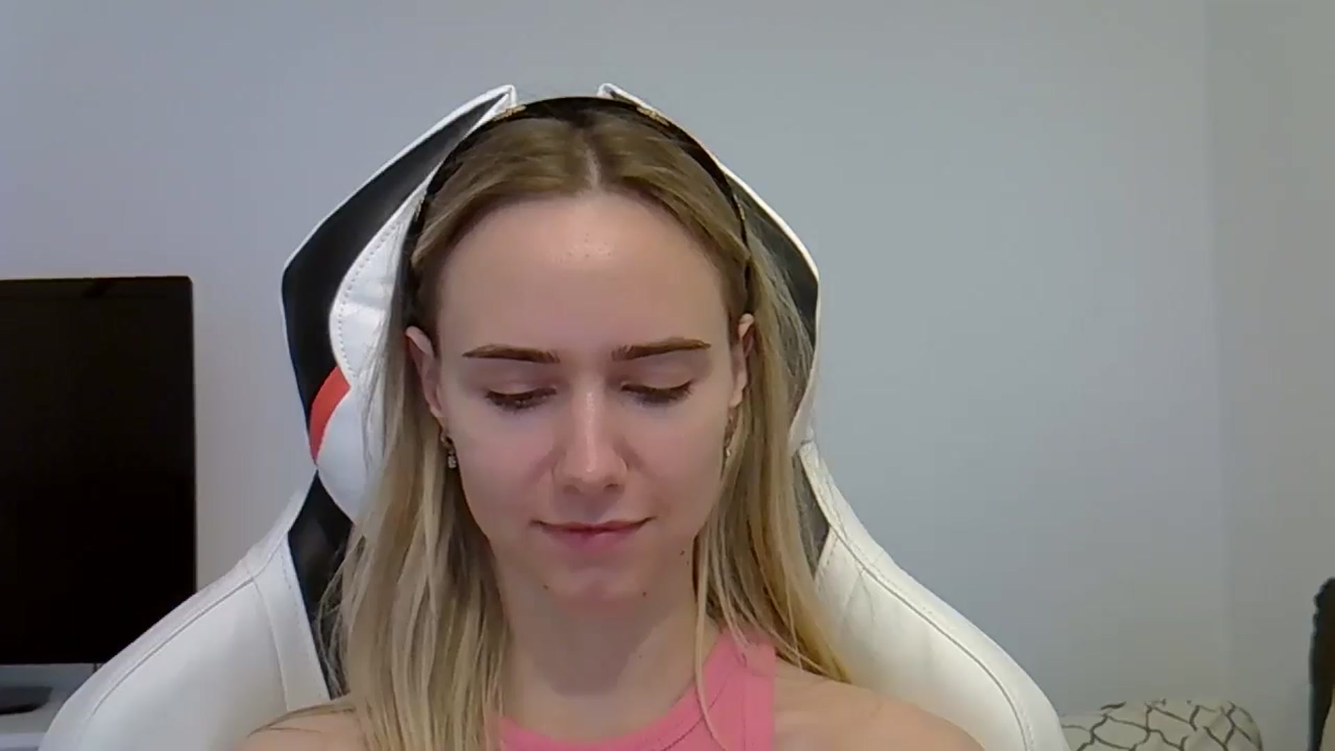 Gallery image thumbnail from Ocean__Soul's myfreecams stream on, 05/30/2025, 17:35 image 4 of 20