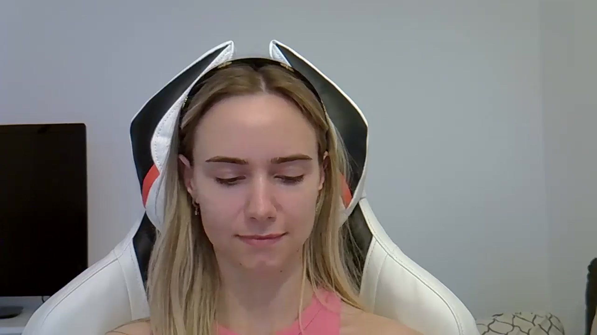 Gallery image thumbnail from Ocean__Soul's myfreecams stream on, 05/30/2025, 17:35 image 9 of 20