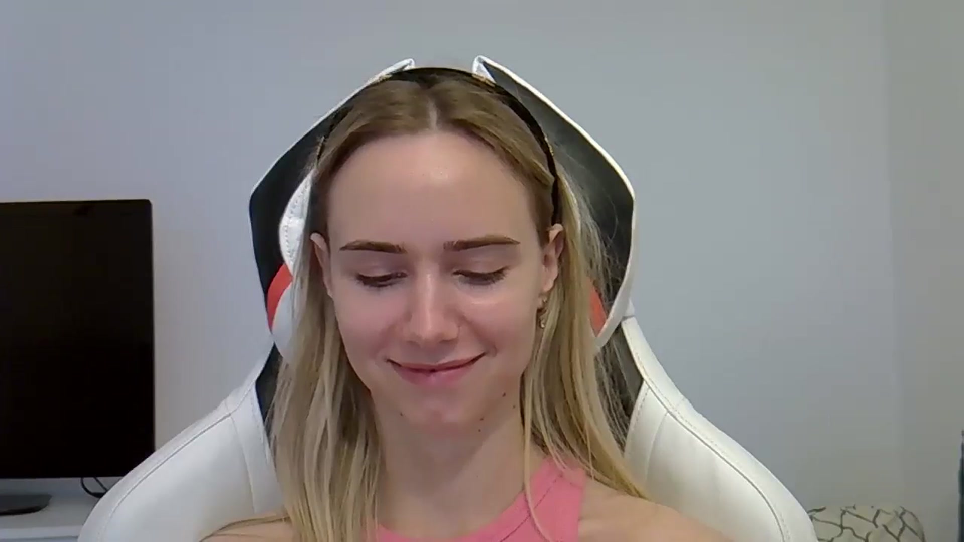 Gallery image thumbnail from Ocean__Soul's myfreecams stream on, 05/30/2025, 17:35 image 3 of 20