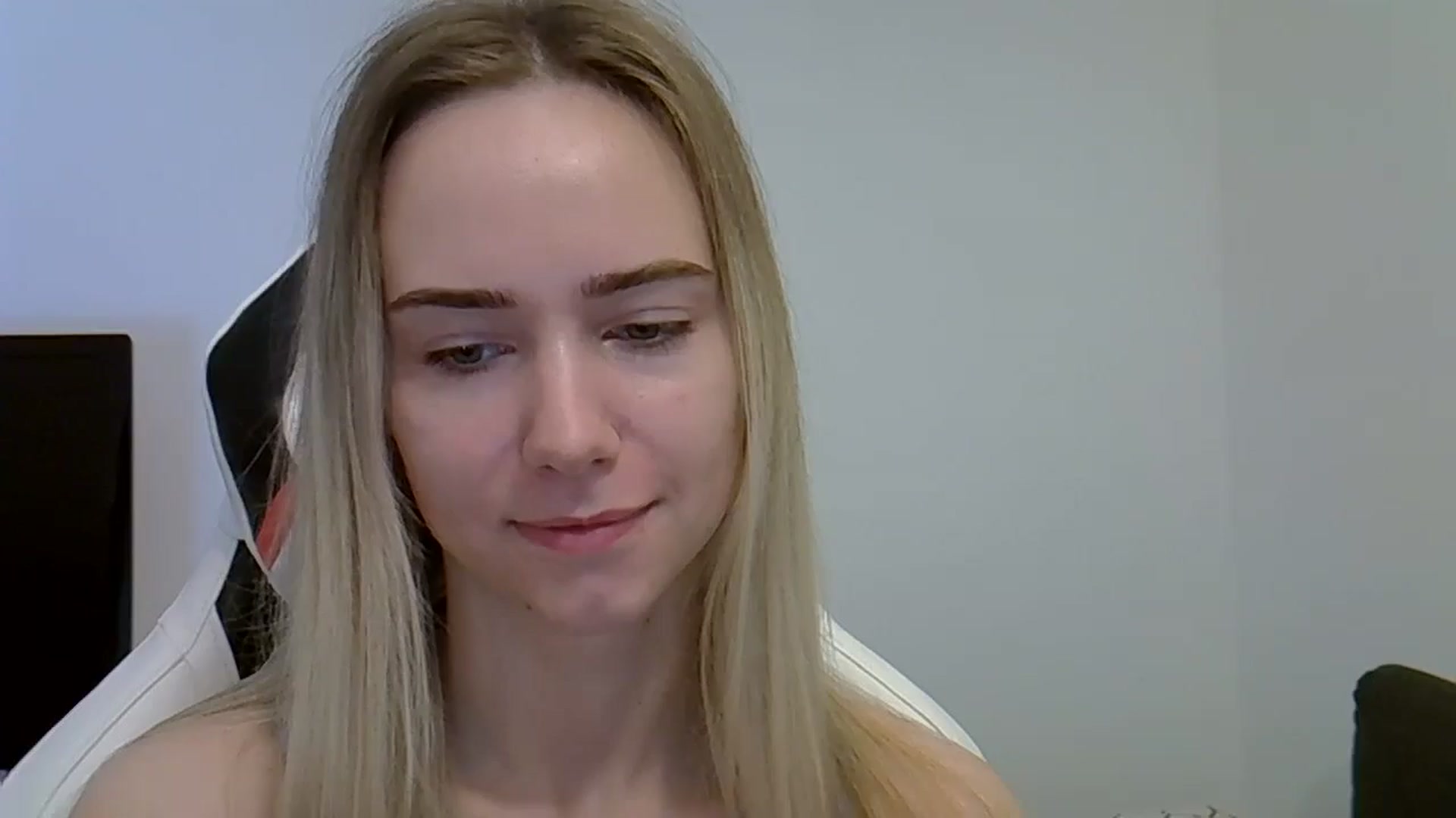 Gallery image thumbnail from Ocean__Soul's myfreecams stream on, 05/31/2025, 09:00 image 3 of 20