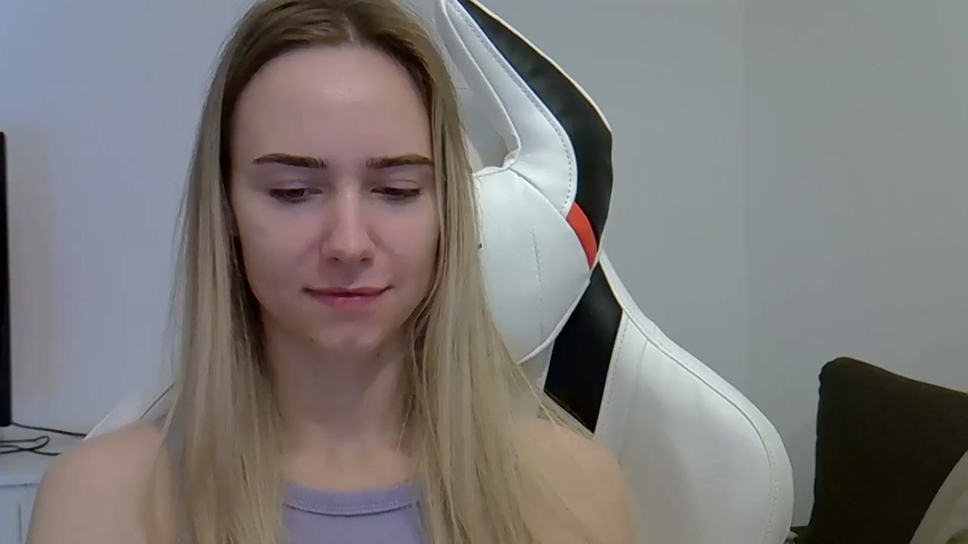Gallery image thumbnail from Ocean__Soul's myfreecams stream on, 05/31/2025, 09:00 image 17 of 20
