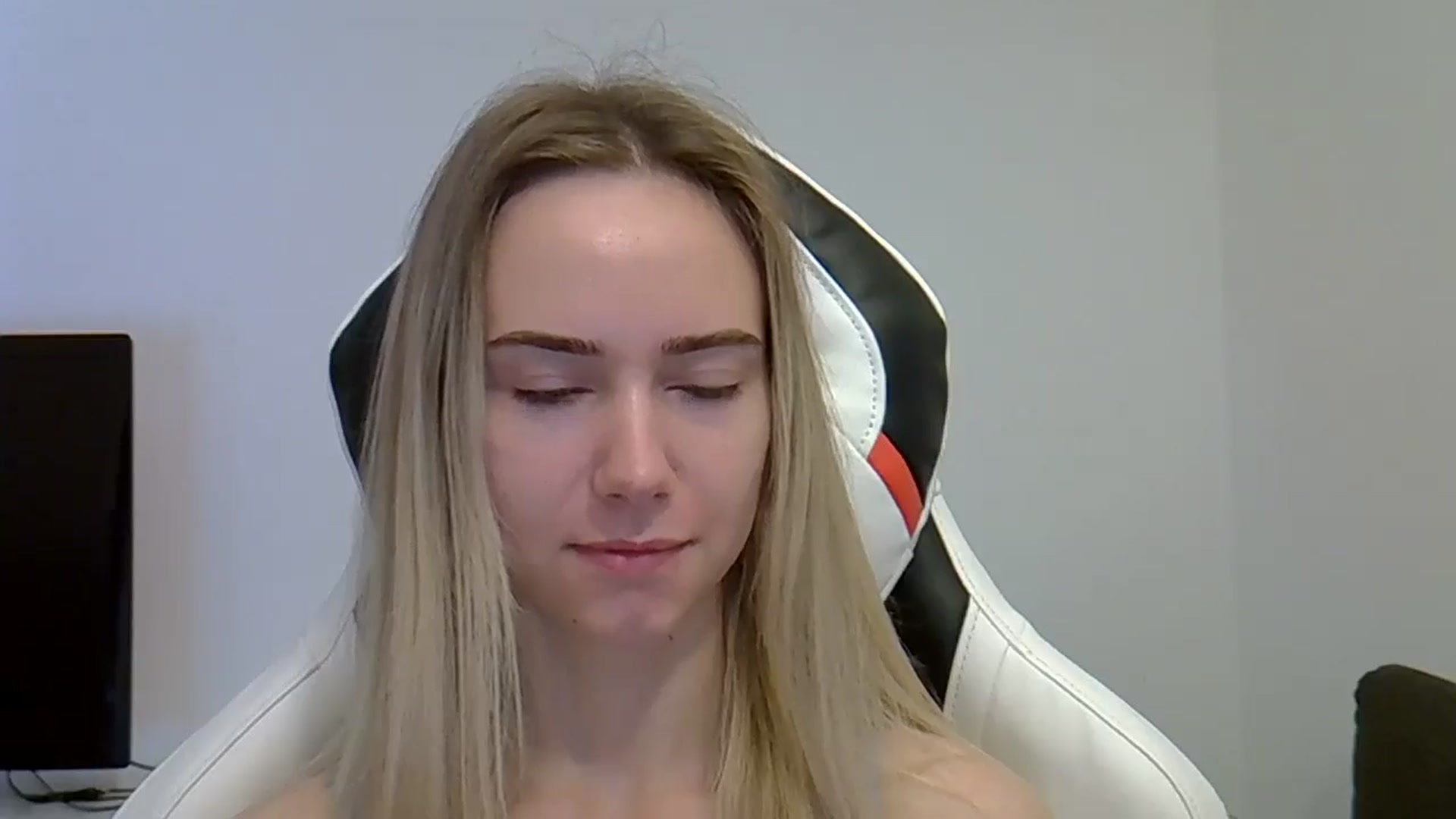 Gallery image thumbnail from Ocean__Soul's myfreecams stream on, 05/31/2025, 09:00 image 6 of 20
