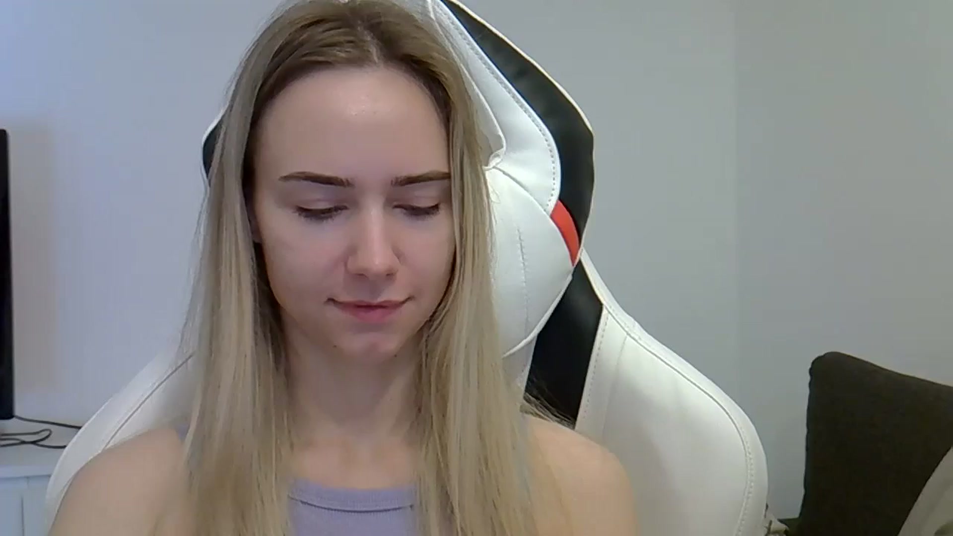 Gallery image thumbnail from Ocean__Soul's myfreecams stream on, 05/31/2025, 09:00 image 20 of 20