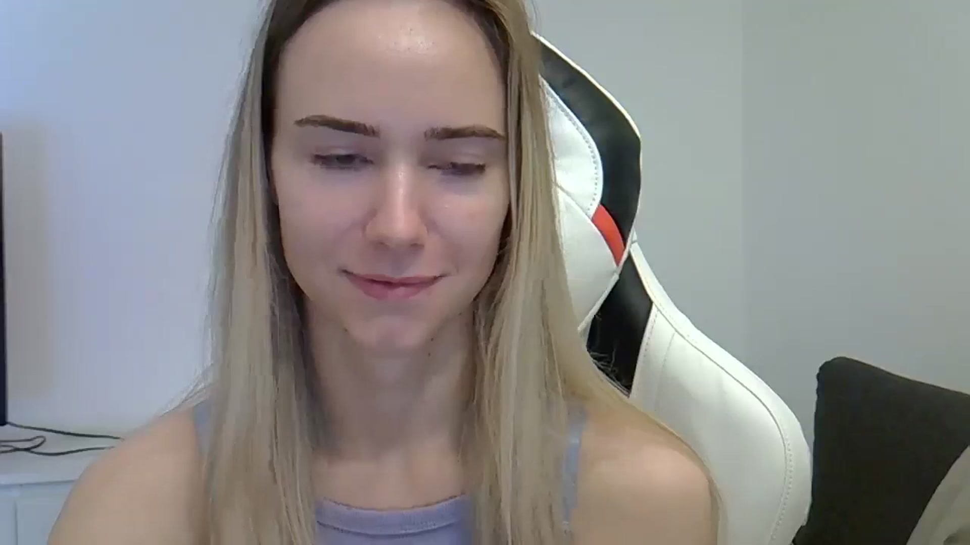 Gallery image thumbnail from Ocean__Soul's myfreecams stream on, 05/31/2025, 09:00 image 12 of 20