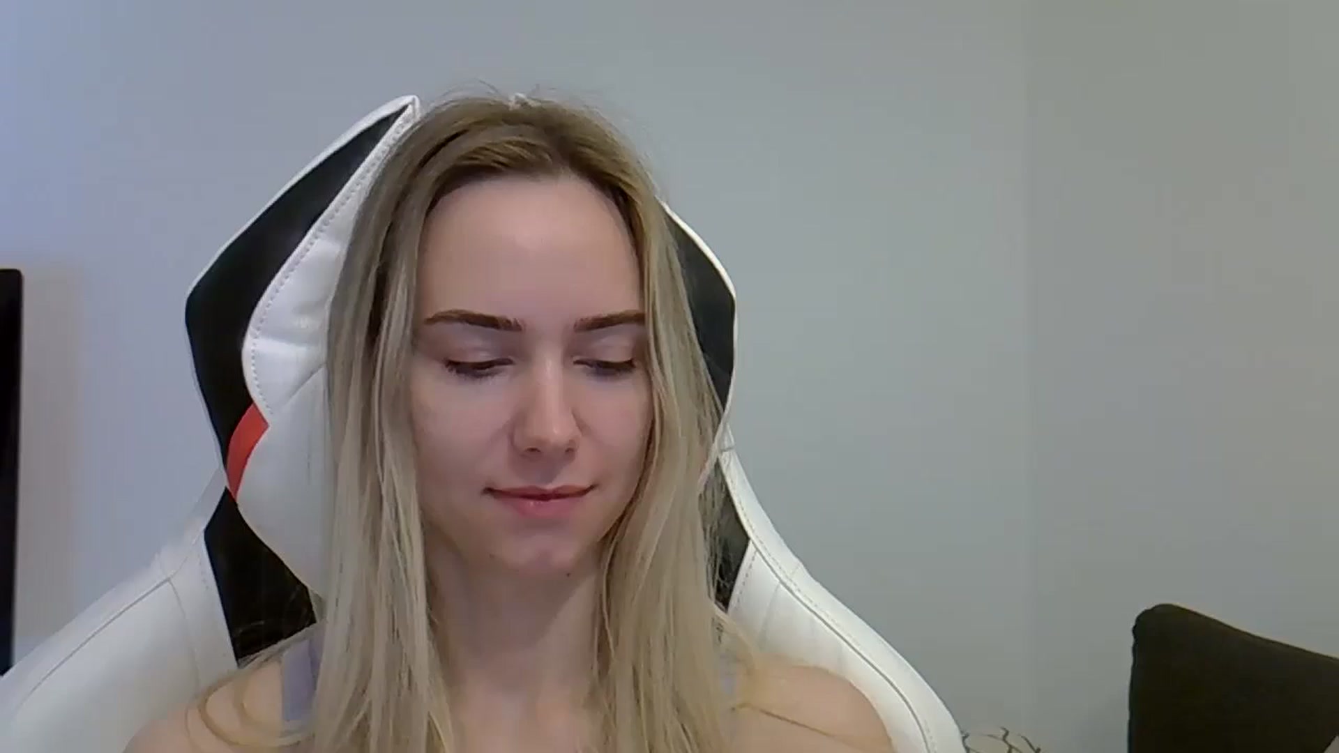 Gallery image thumbnail from Ocean__Soul's myfreecams stream on, 05/31/2025, 11:29 image 3 of 20