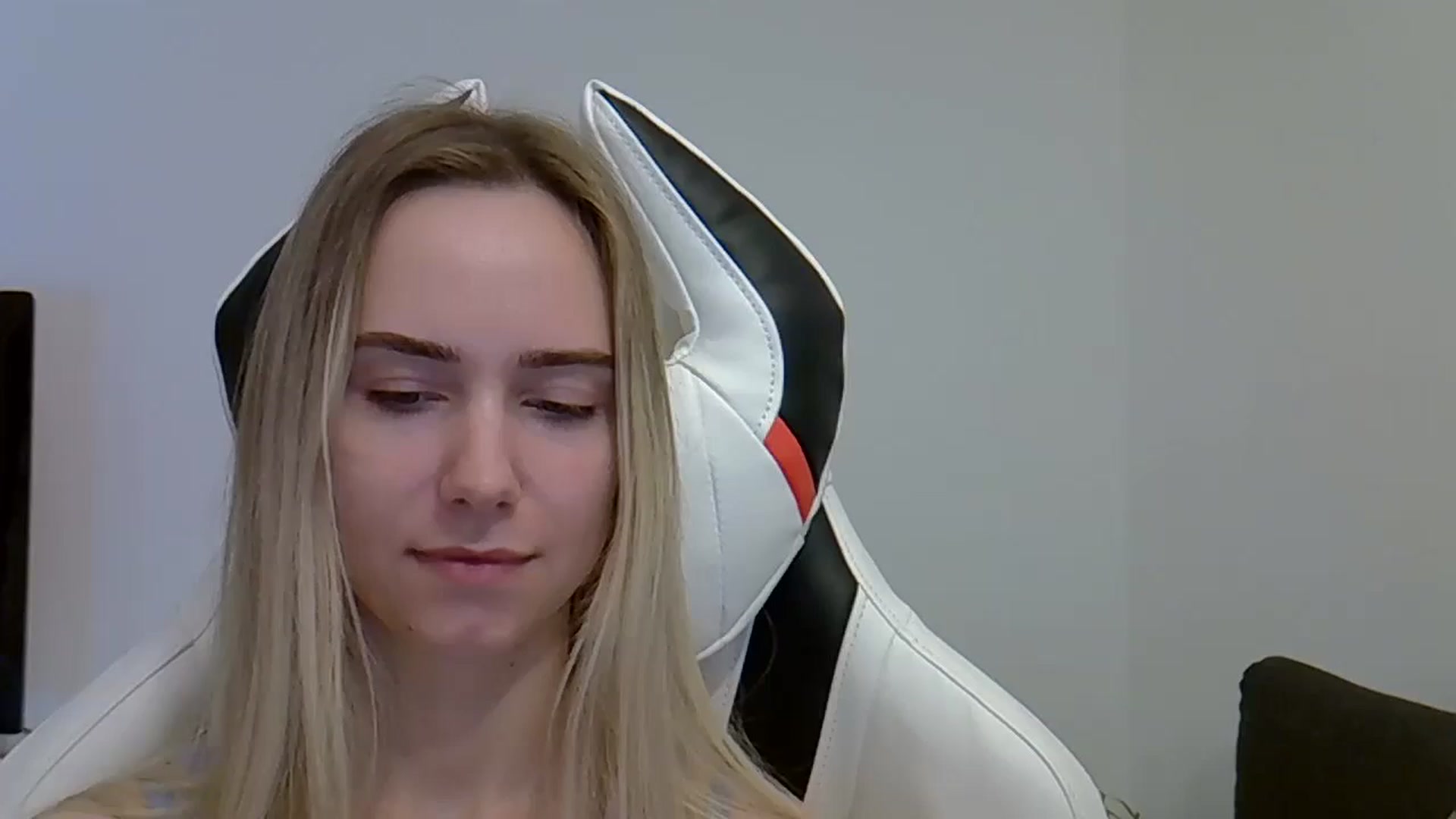 Gallery image thumbnail from Ocean__Soul's myfreecams stream on, 05/31/2025, 11:29 image 19 of 20