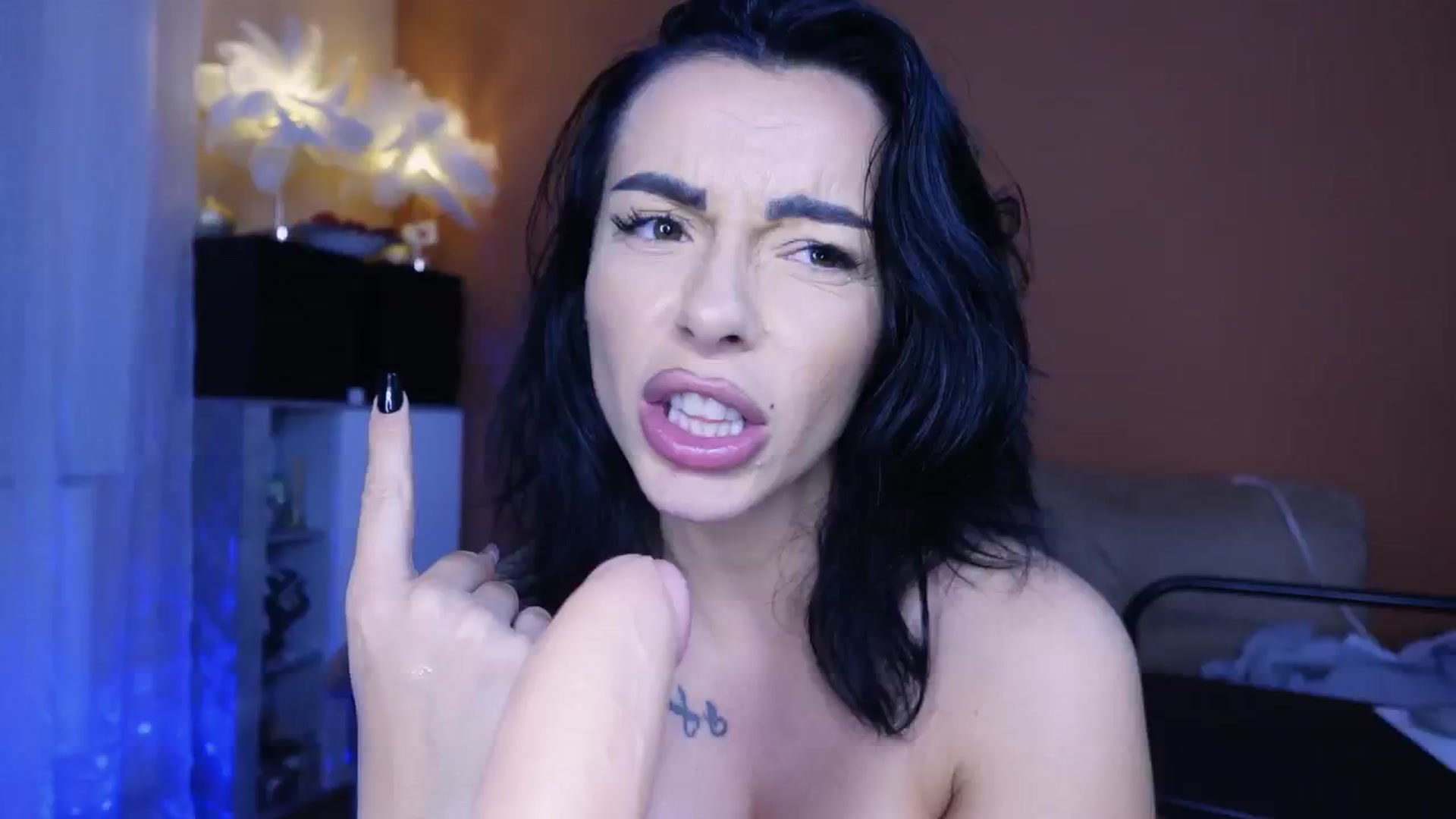 Gallery image thumbnail from Oddetteblackk's myfreecams stream on, 12/09/2024, 02:14 image 11 of 20