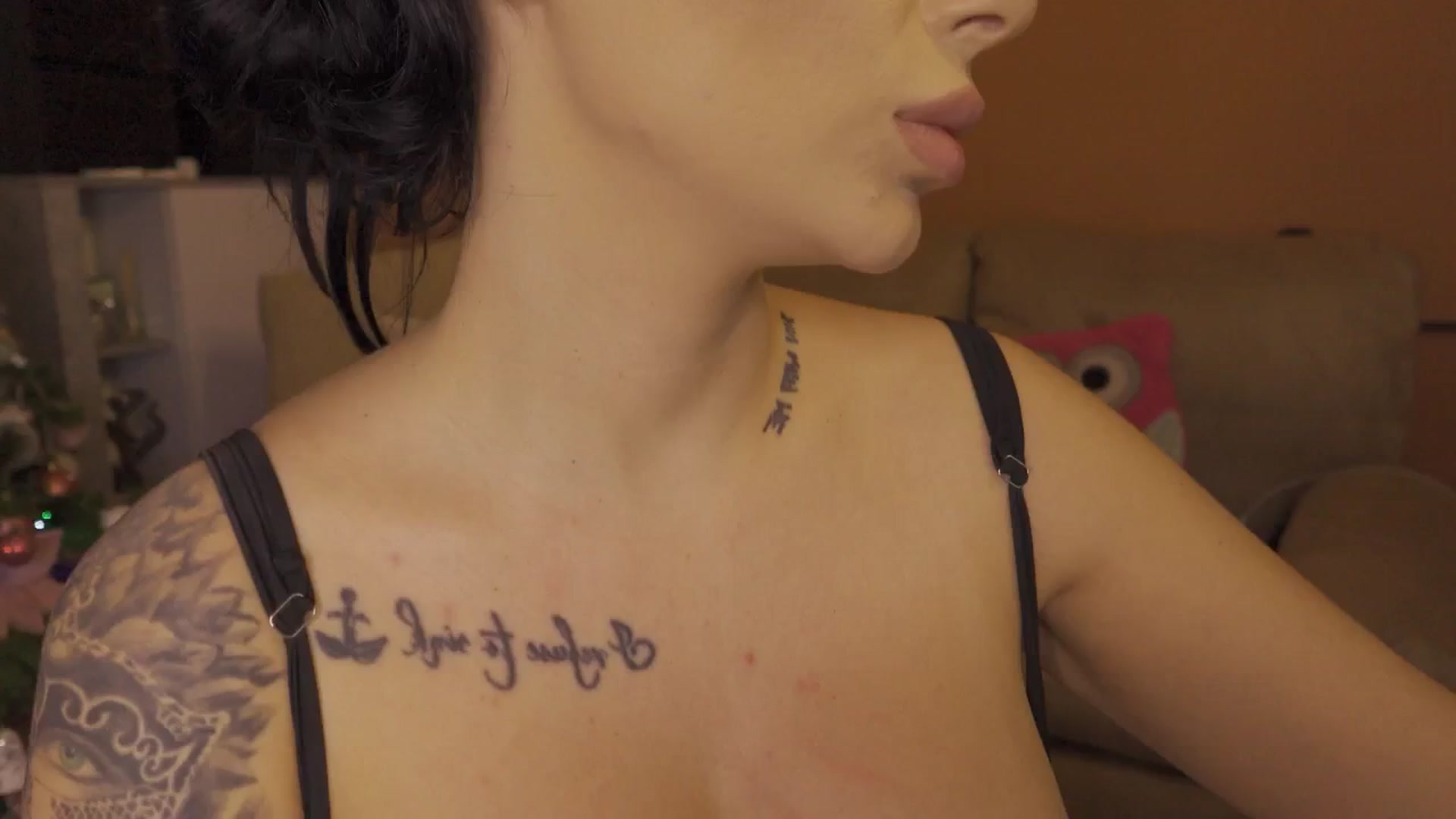 Gallery image thumbnail from Oddetteblackk's myfreecams stream on, 12/30/2024, 20:16 image 10 of 20
