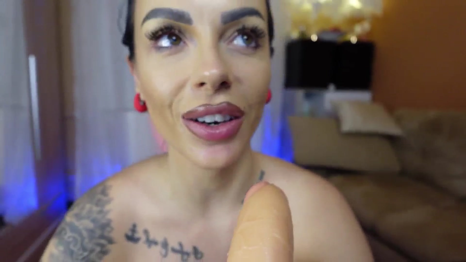 Gallery image thumbnail from Oddetteblackk's myfreecams stream on, 01/18/2025, 24:07 image 10 of 20
