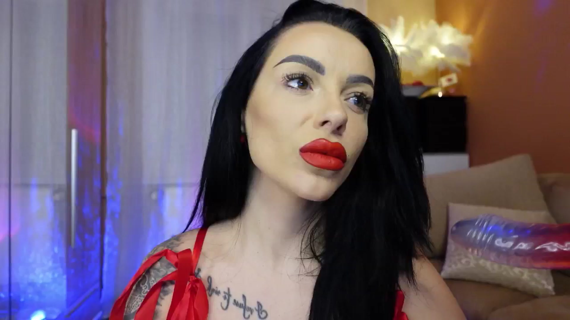 Gallery image thumbnail from Oddetteblackk's myfreecams stream on, 01/20/2025, 20:51 image 5 of 20