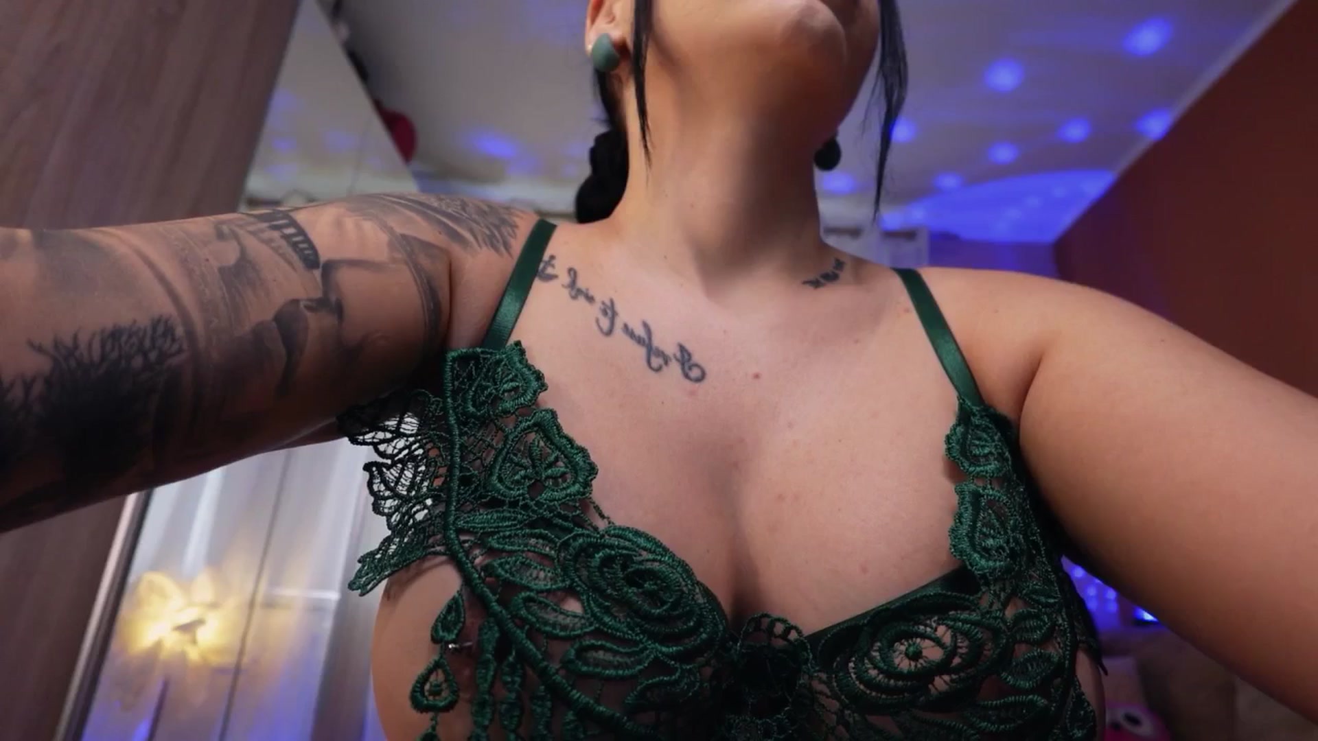 Gallery image thumbnail from Oddetteblackk's myfreecams stream on, 04/19/2025, 08:01 image 4 of 20