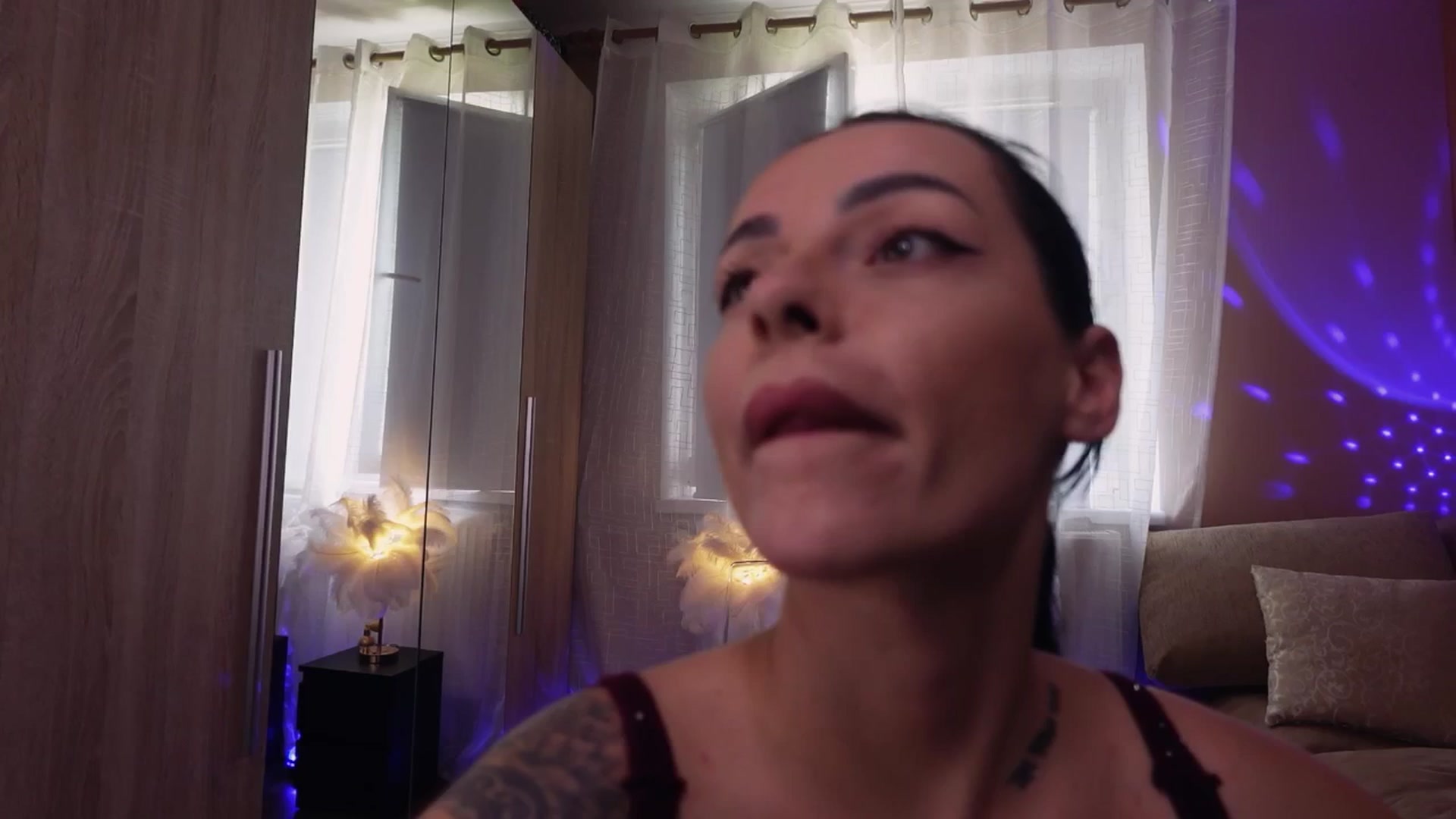 Gallery image thumbnail from Oddetteblackk's myfreecams stream on, 05/04/2025, 12:09 image 15 of 20