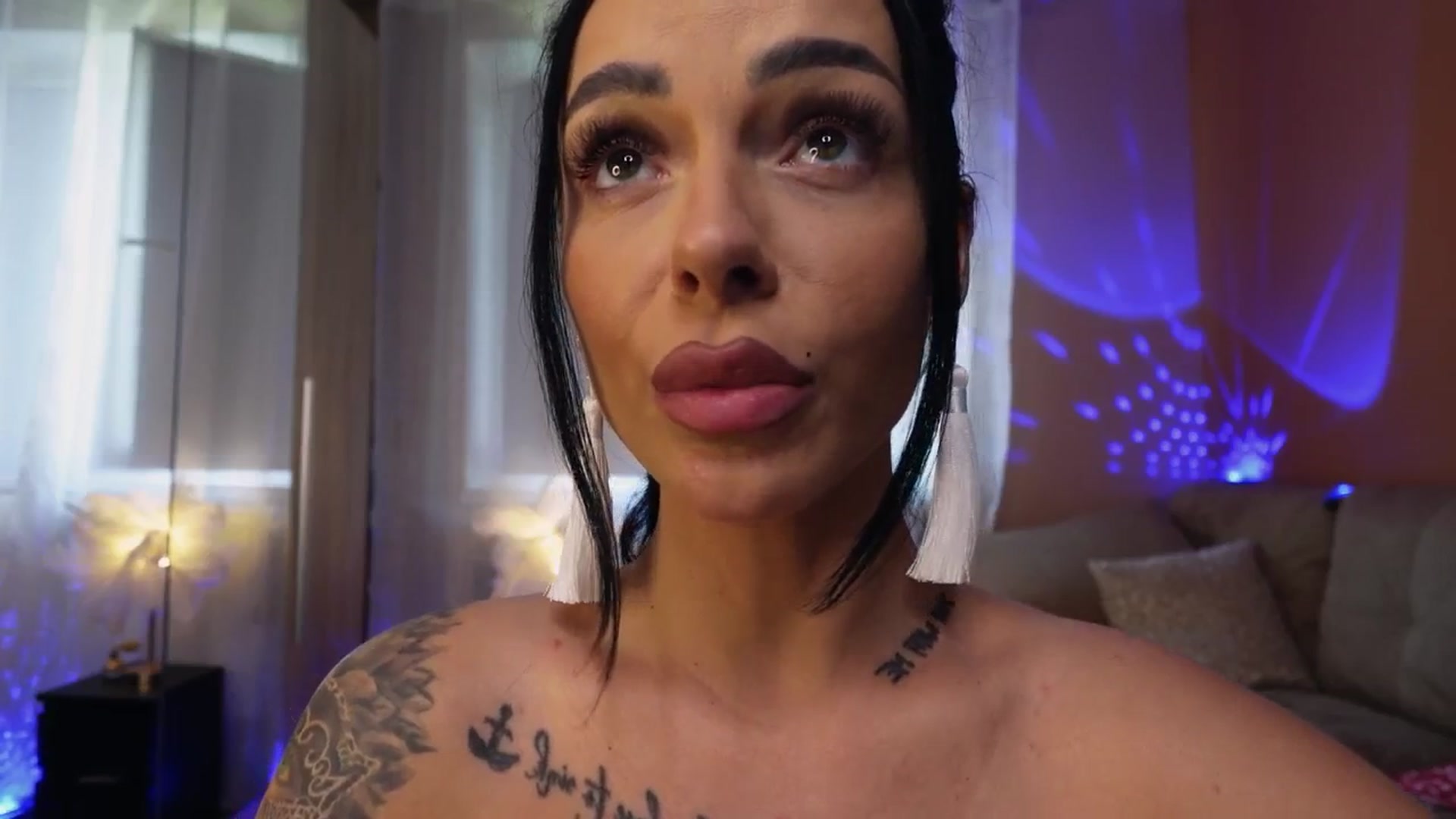 Gallery image thumbnail from Oddetteblackk's myfreecams stream on, 06/05/2025, 08:25 image 9 of 20