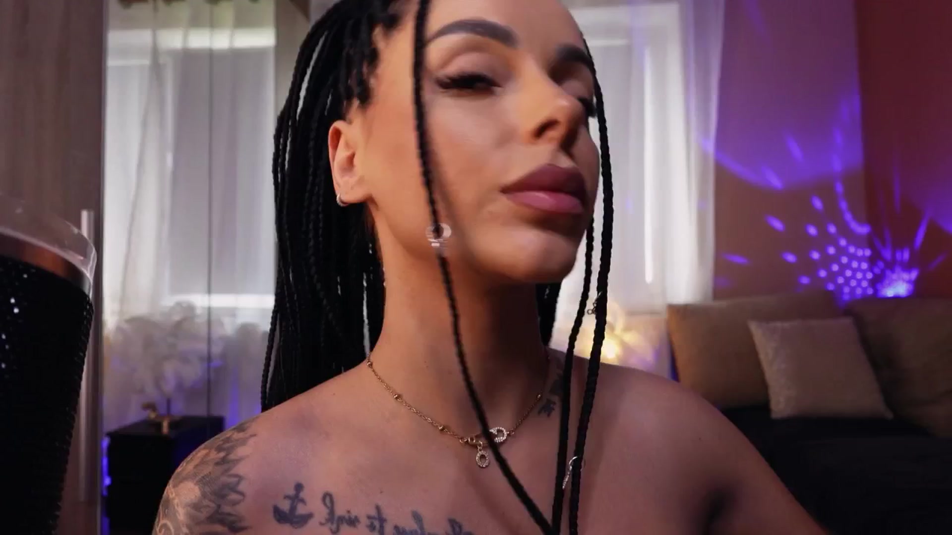 Gallery image thumbnail from Oddetteblackk's myfreecams stream on, 07/11/2025, 09:00 image 11 of 20