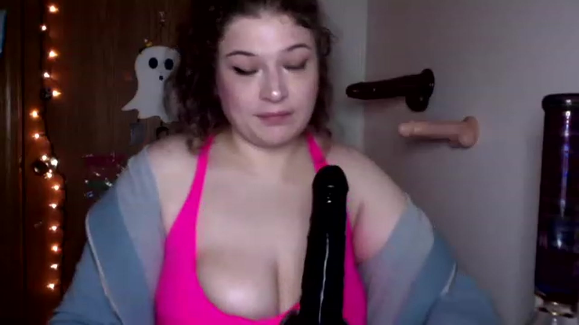 Gallery image thumbnail from Oephilia's myfreecams stream on, 11/25/2022, 13:02 image 20 of 20