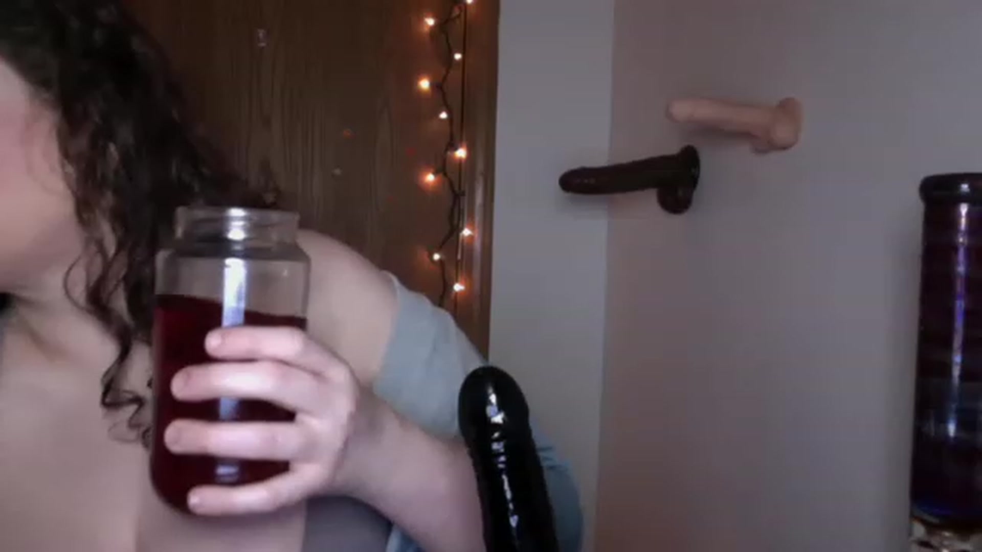 Gallery image thumbnail from Oephilia's myfreecams stream on, 01/01/2023, 10:17 image 17 of 20