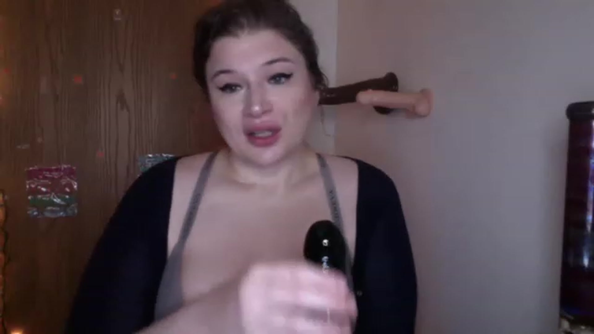 Gallery image thumbnail from Oephilia's myfreecams stream on, 02/06/2023, 17:38 image 11 of 20