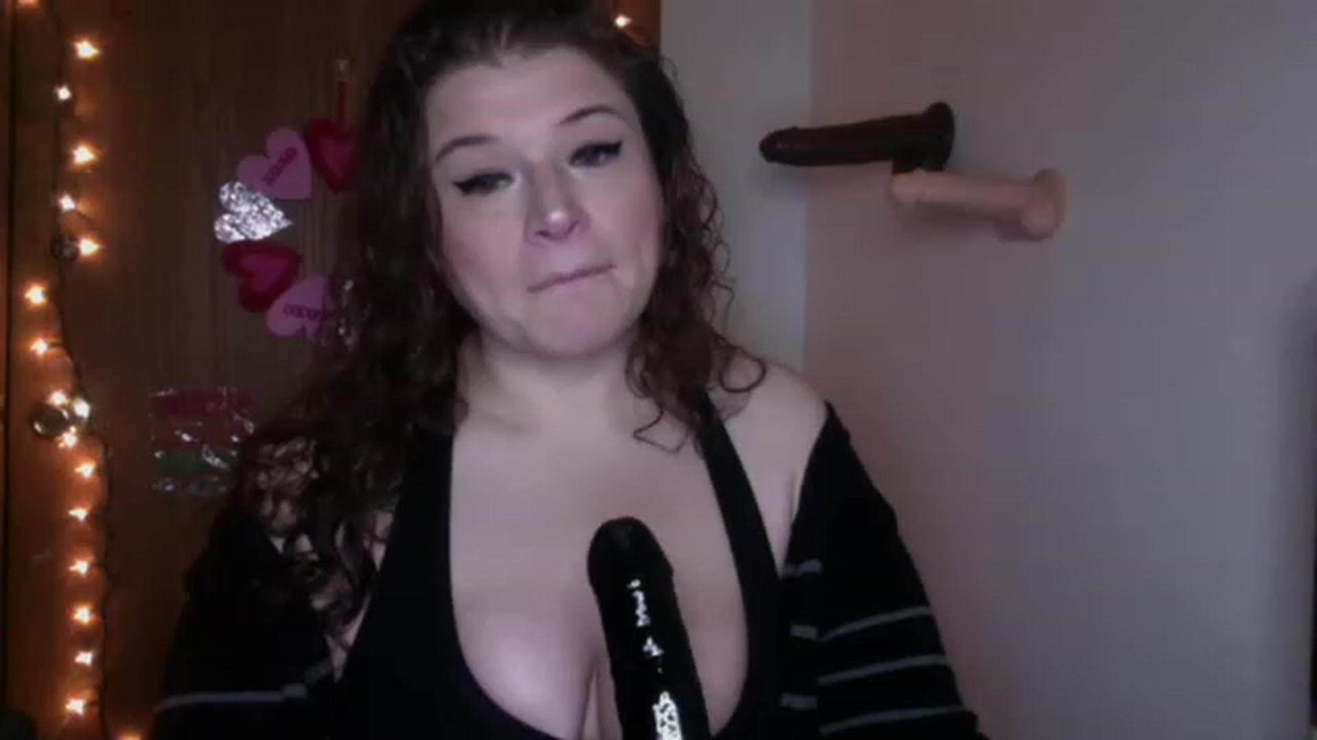 Gallery image thumbnail from Oephilia's myfreecams stream on, 02/19/2023, 08:58 image 12 of 20