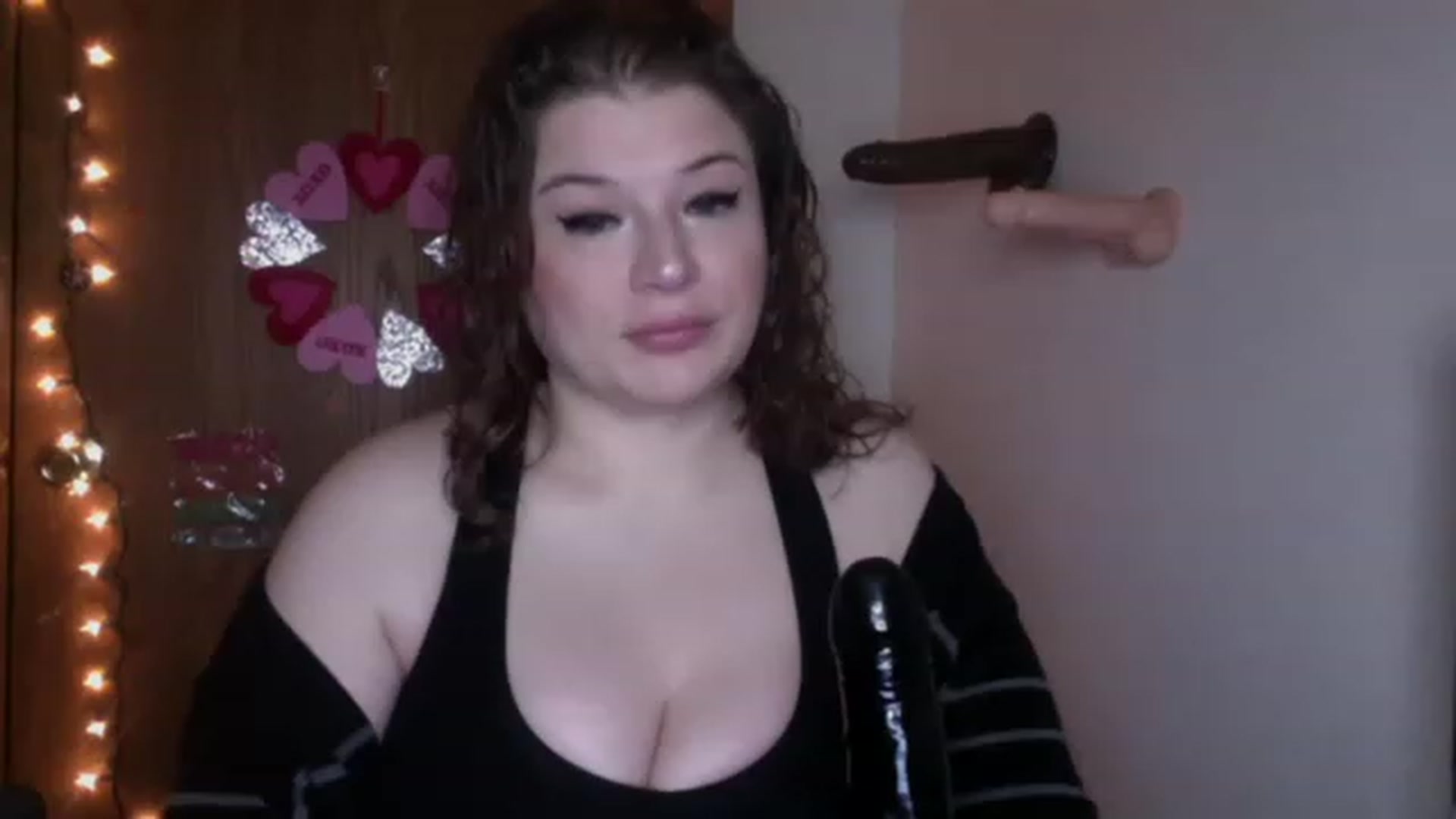Gallery image thumbnail from Oephilia's myfreecams stream on, 02/19/2023, 08:58 image 16 of 20