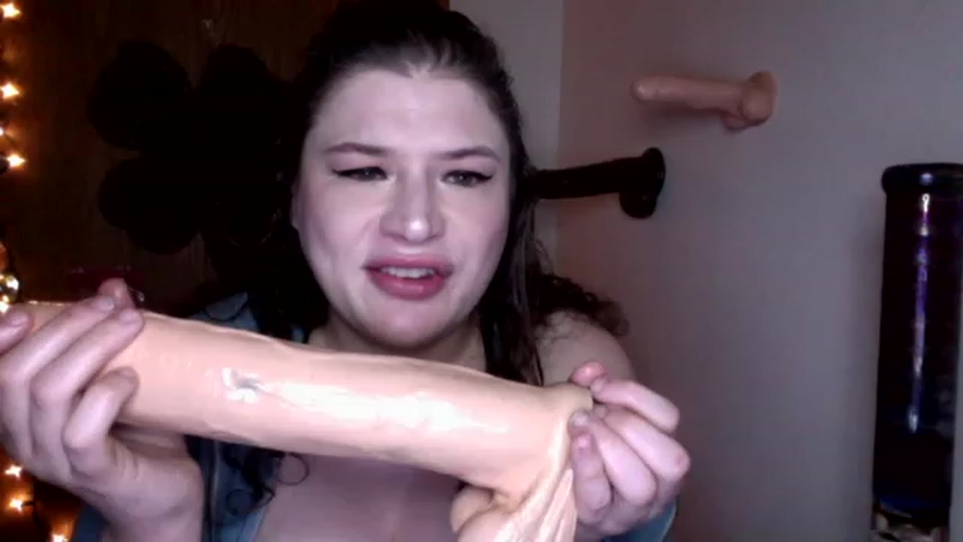 Gallery image thumbnail from Oephilia's myfreecams stream on, 03/05/2023, 10:06 image 8 of 20