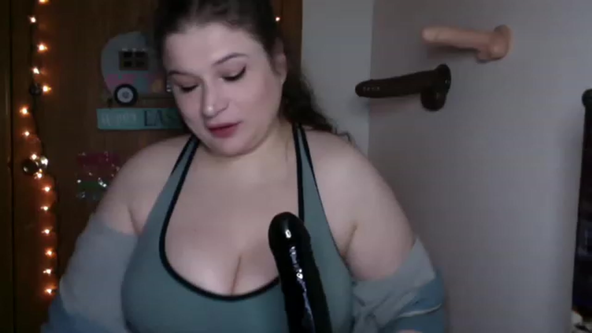 Gallery image thumbnail from Oephilia's myfreecams stream on, 03/26/2023, 10:24 image 7 of 20