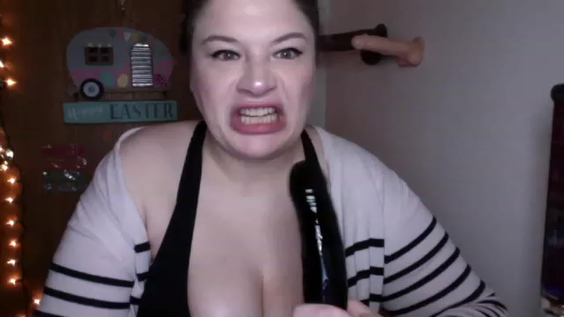Gallery image thumbnail from Oephilia's myfreecams stream on, 04/01/2023, 09:30 image 2 of 20