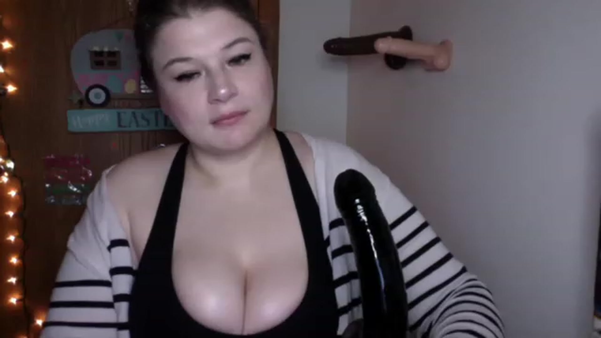 Gallery image thumbnail from Oephilia's myfreecams stream on, 04/01/2023, 09:30 image 8 of 20