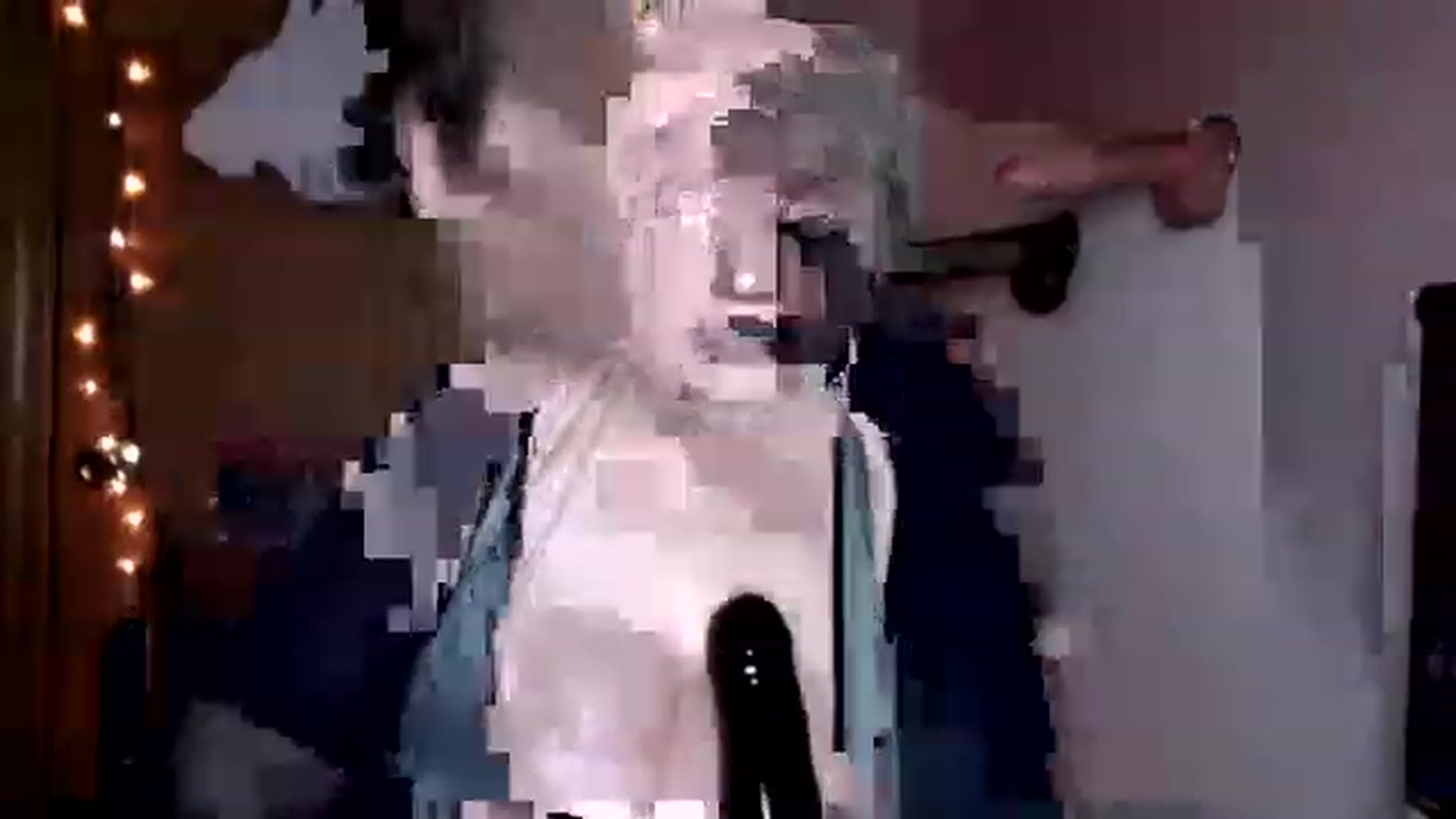 Gallery image thumbnail from Oephilia's myfreecams stream on, 04/21/2023, 12:26 image 10 of 20