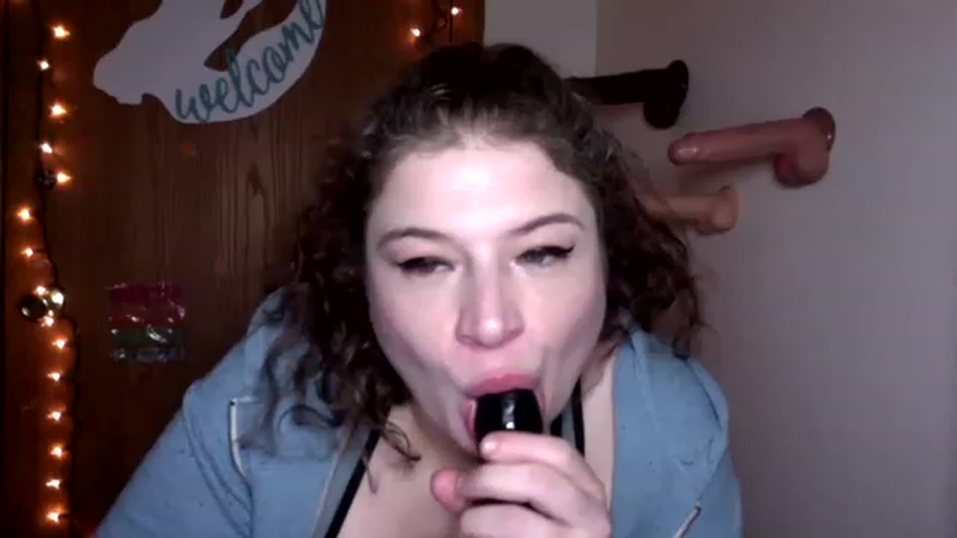 Gallery image thumbnail from Oephilia's myfreecams stream on, 05/02/2023, 08:15 image 7 of 20