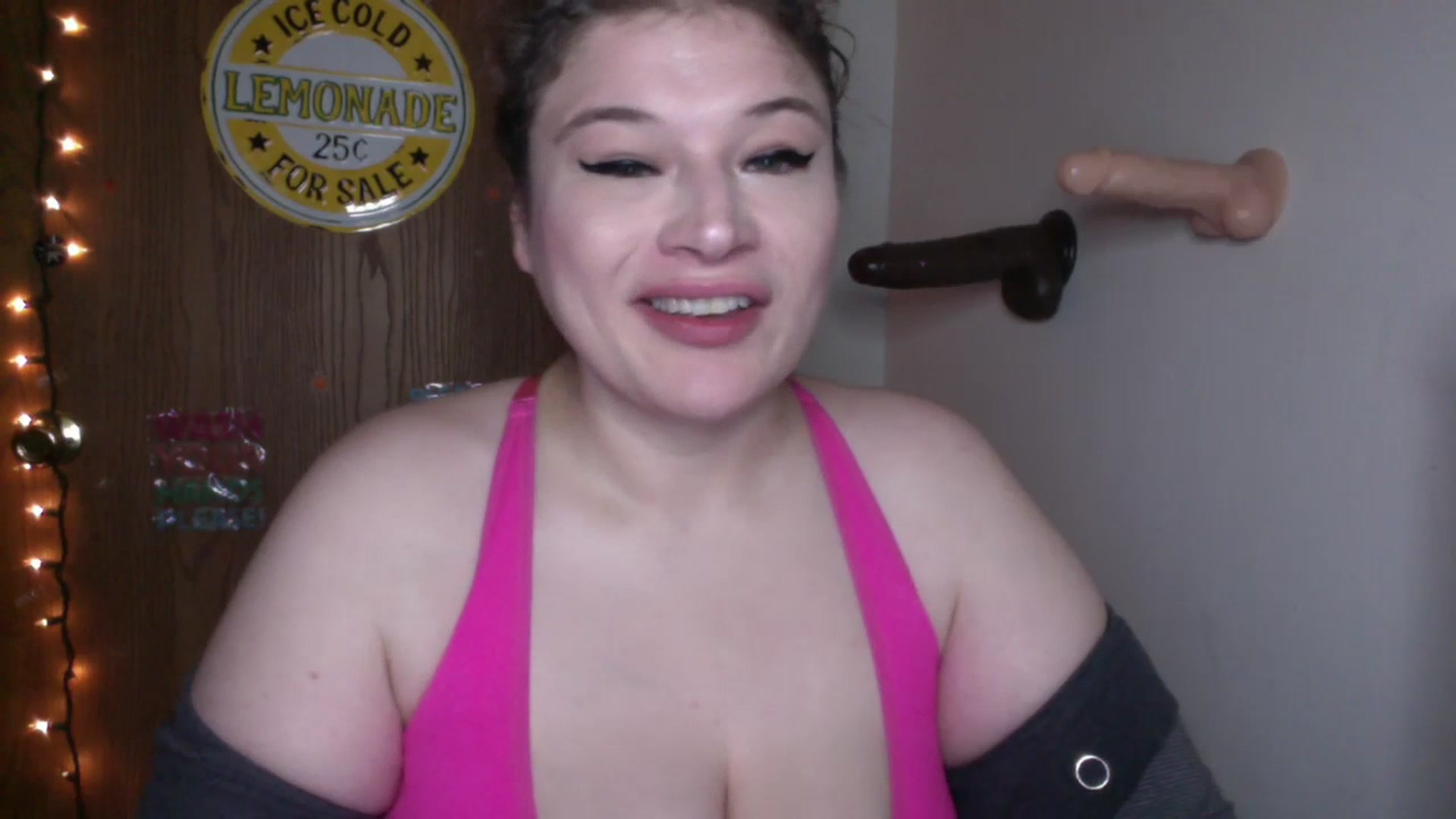 Gallery image thumbnail from Oephilia's myfreecams stream on, 07/20/2023, 12:55 image 9 of 20