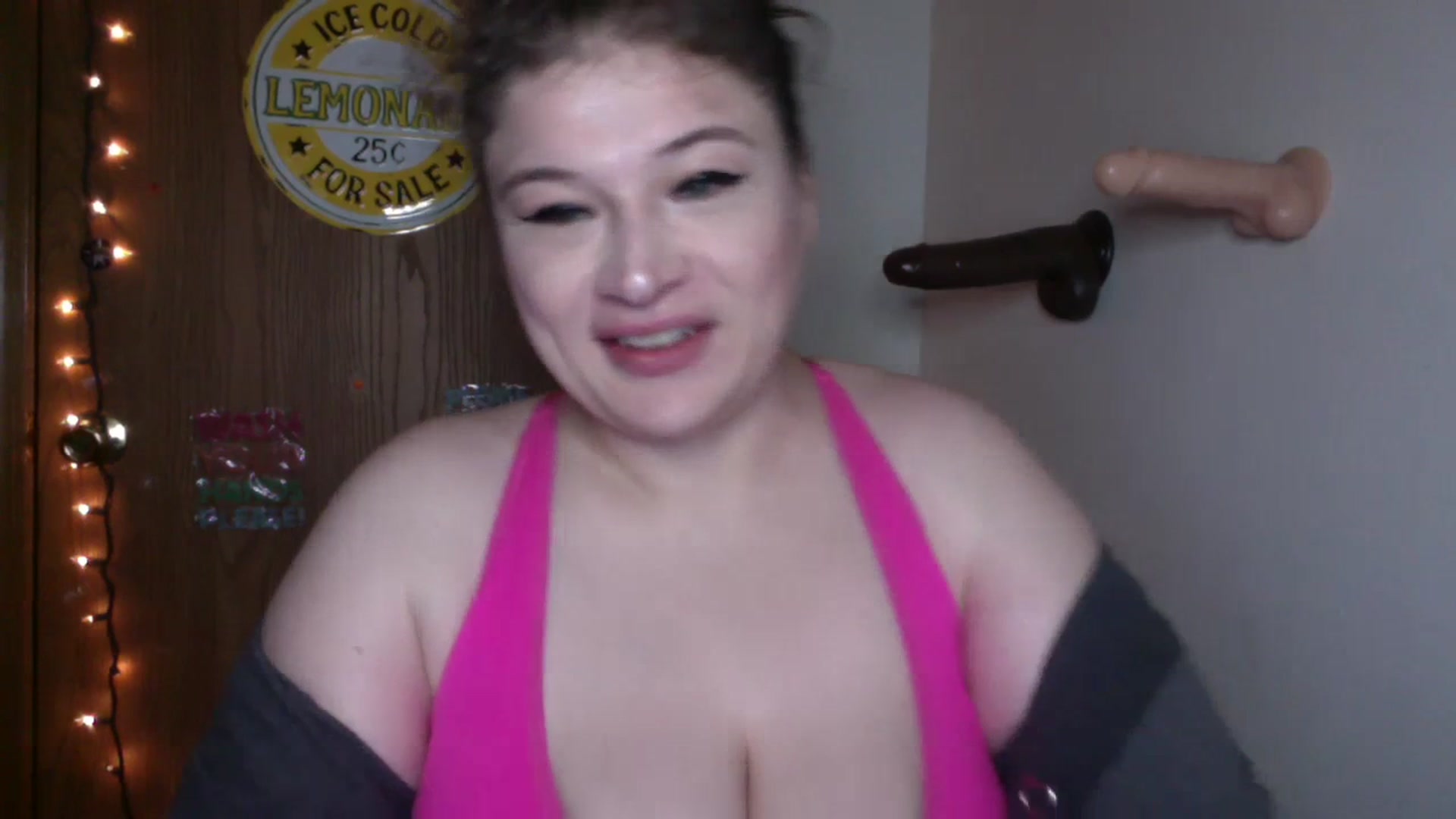Gallery image thumbnail from Oephilia's myfreecams stream on, 07/20/2023, 12:55 image 3 of 20