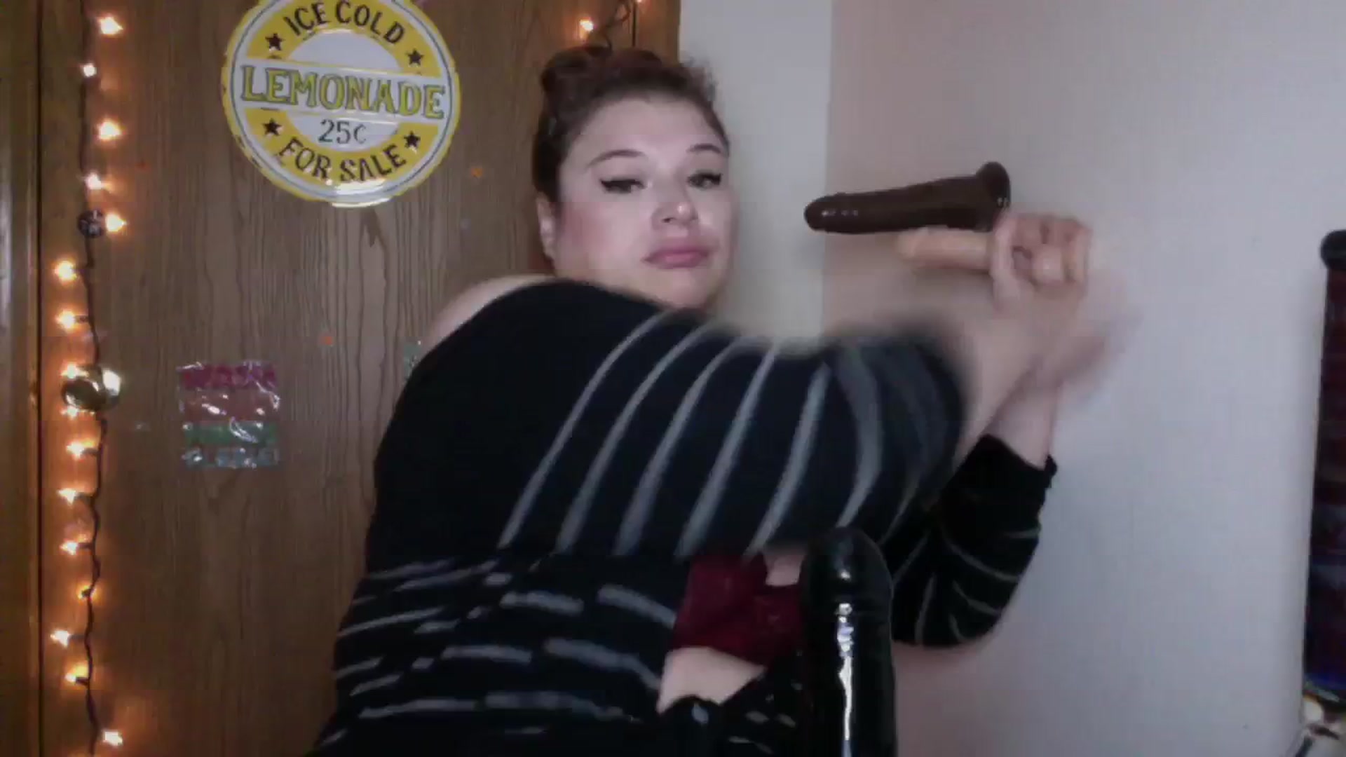 Gallery image thumbnail from Oephilia's myfreecams stream on, 07/29/2023, 13:14 image 9 of 20