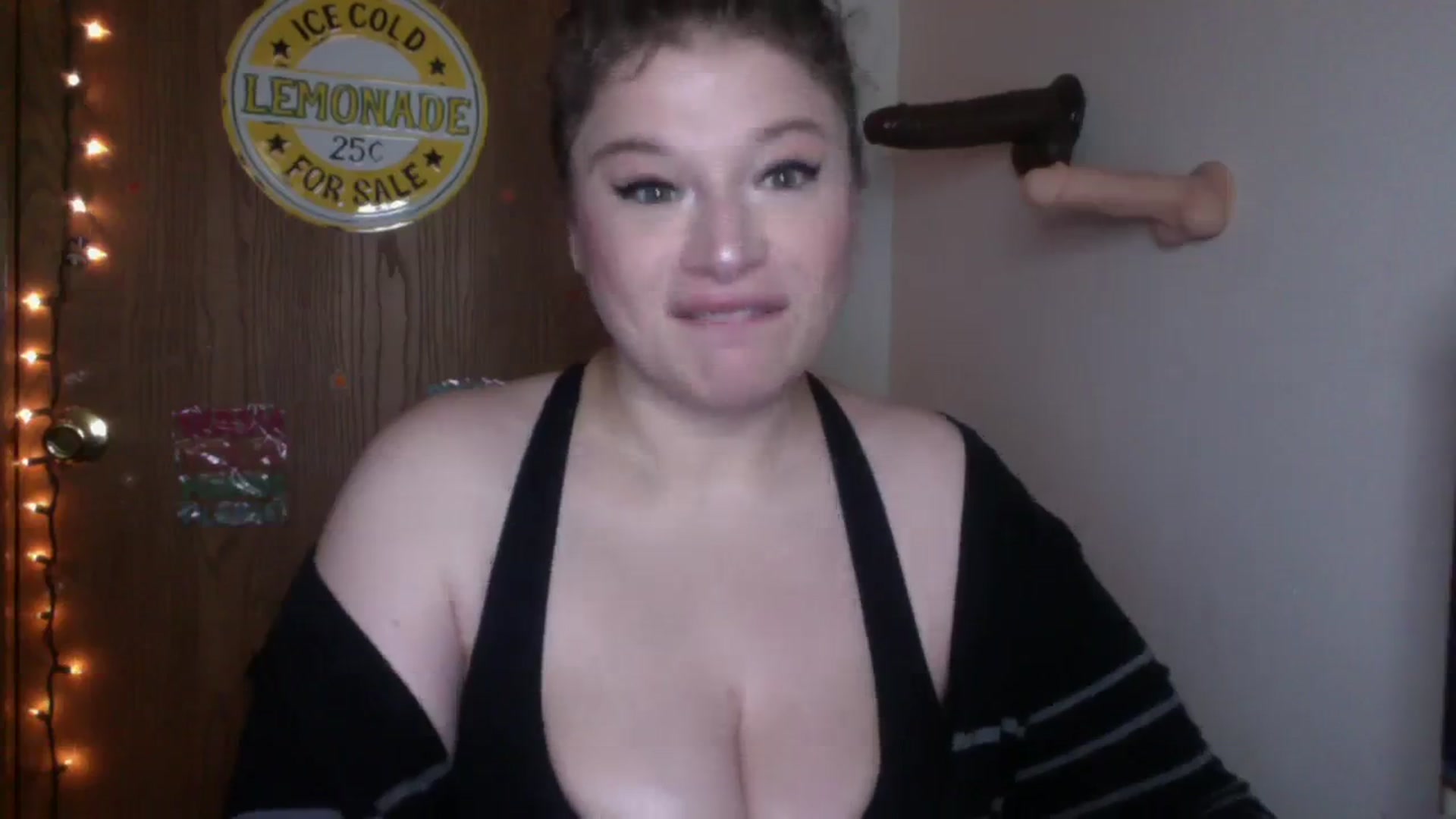 Gallery image thumbnail from Oephilia's myfreecams stream on, 08/25/2023, 16:27 image 20 of 20