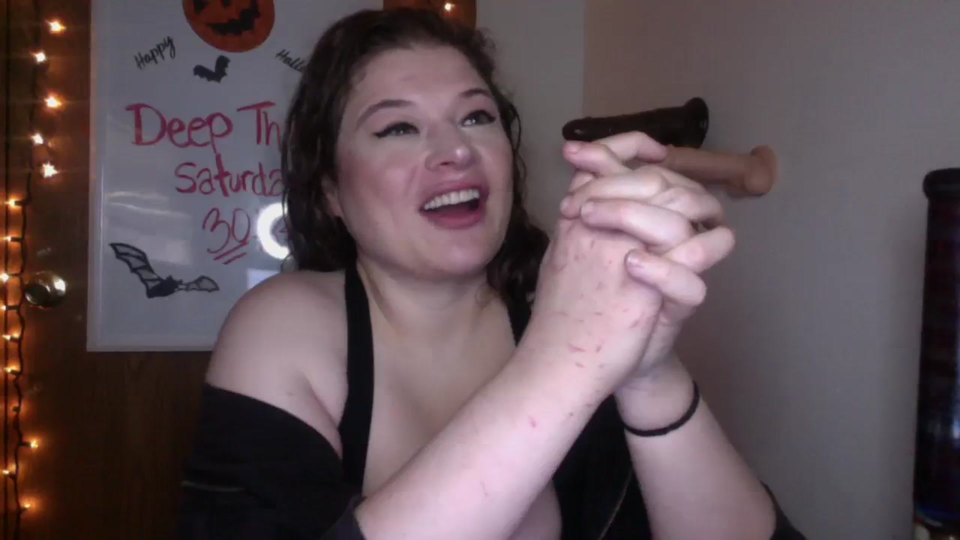 Gallery image thumbnail from Oephilia's myfreecams stream on, 09/09/2023, 15:29 image 12 of 20