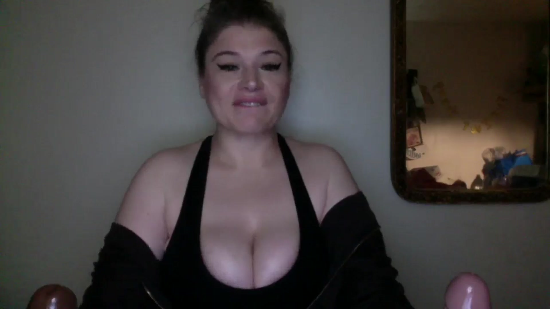 Gallery image thumbnail from Oephilia's myfreecams stream on, 07/20/2024, 09:01 image 15 of 20