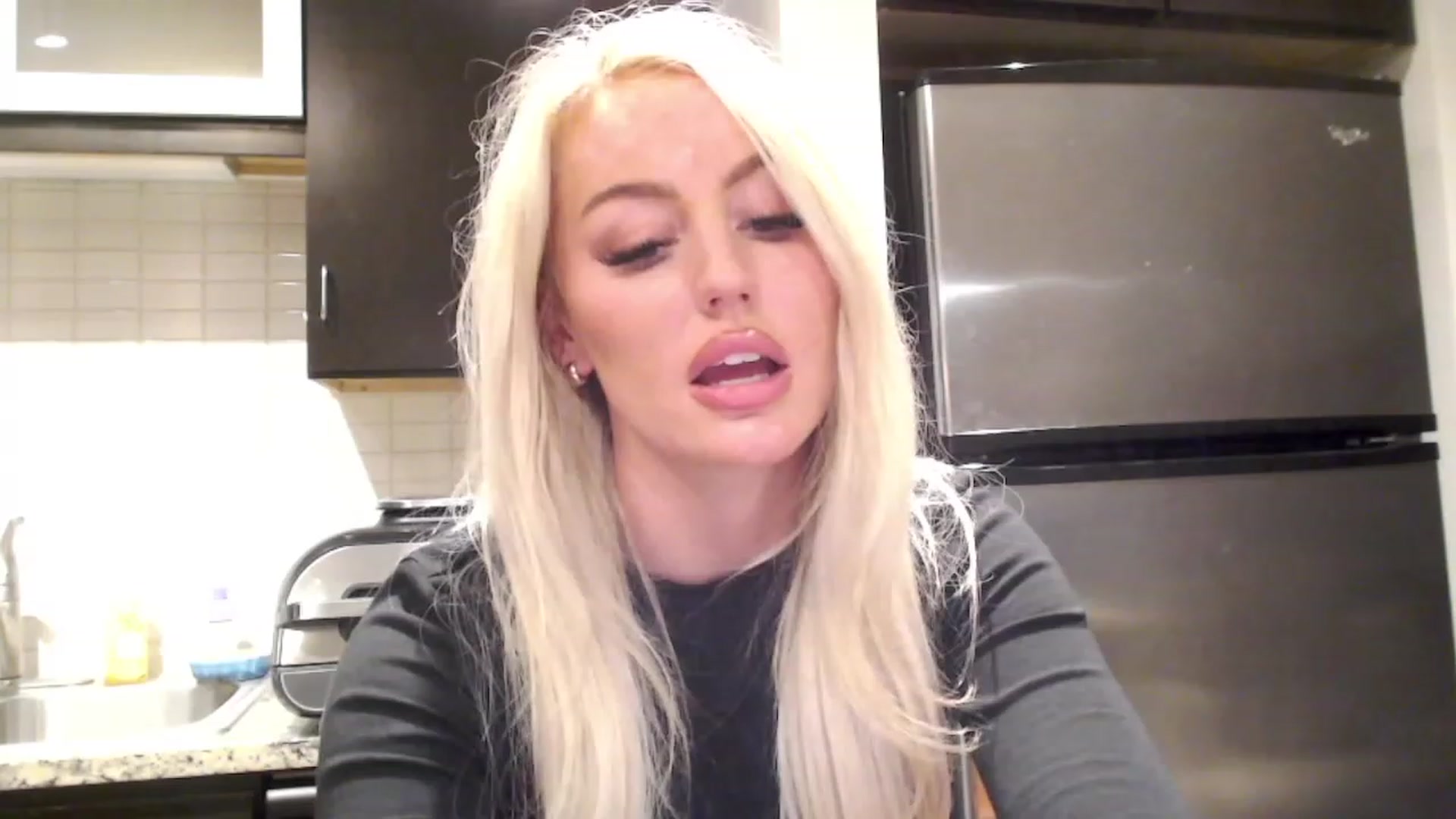 Gallery image thumbnail from Officialelsa's myfreecams stream on, 01/30/2023, 05:33 image 14 of 20