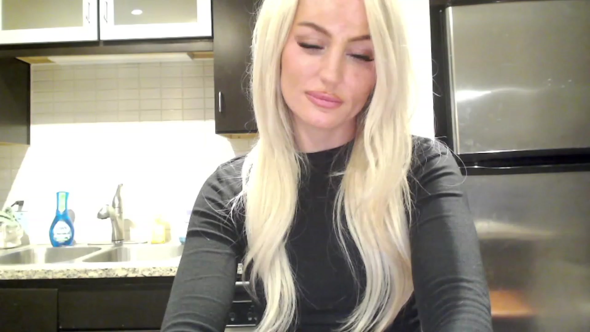 Gallery image thumbnail from Officialelsa's myfreecams stream on, 01/30/2023, 05:33 image 6 of 20