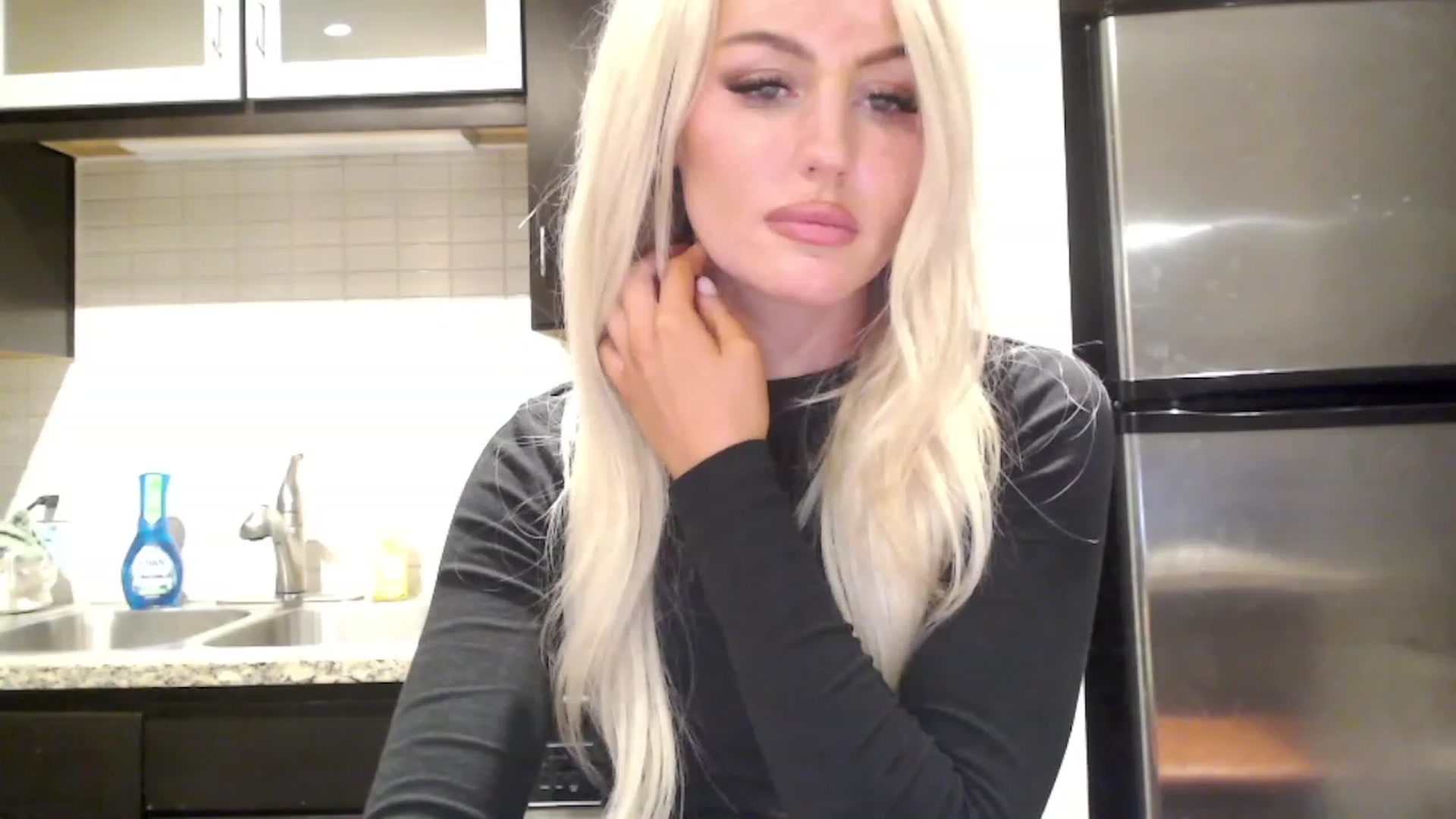 Gallery image thumbnail from Officialelsa's myfreecams stream on, 01/30/2023, 05:33 image 5 of 20