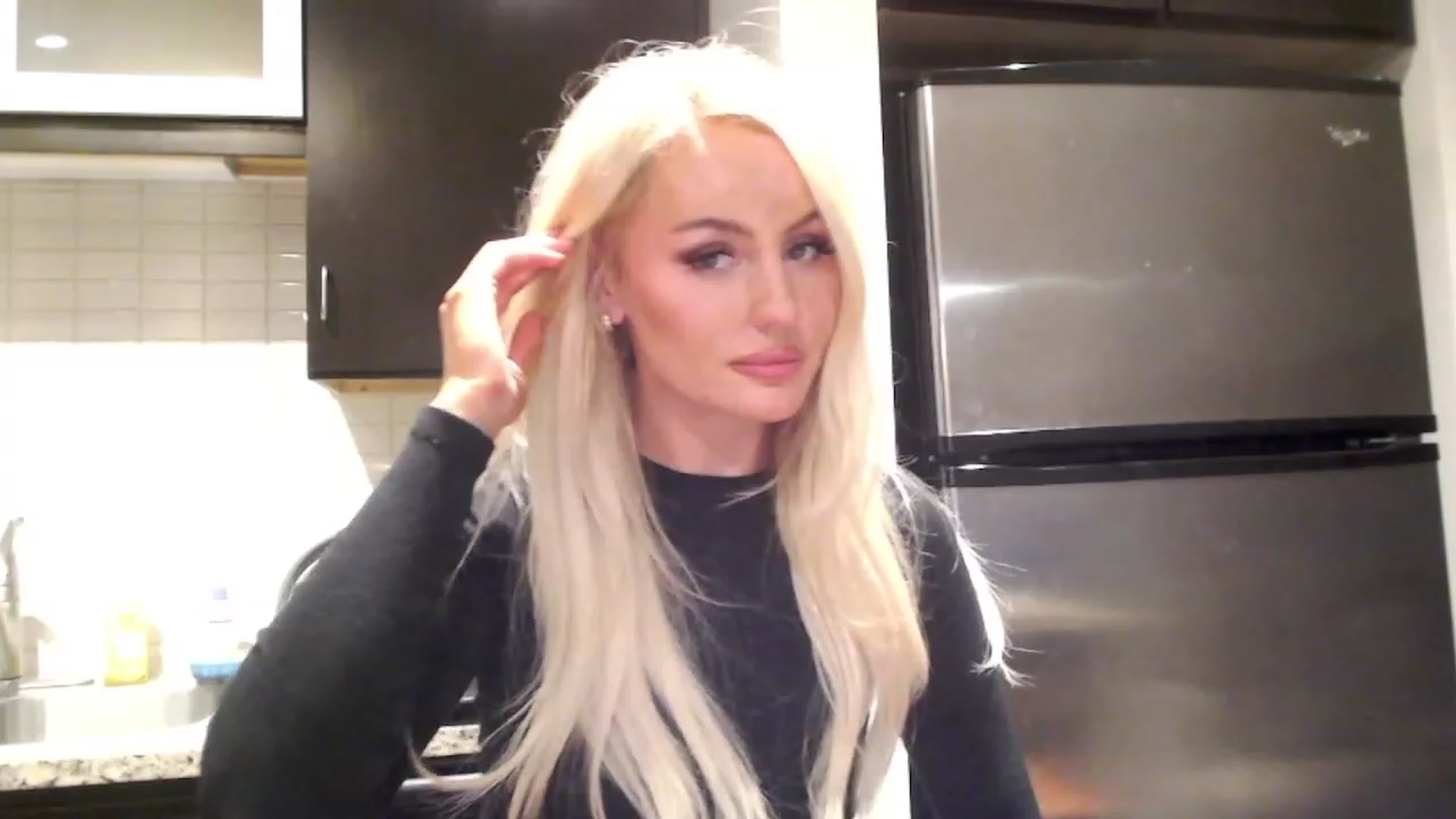 Gallery image thumbnail from Officialelsa's myfreecams stream on, 01/30/2023, 05:33 image 13 of 20