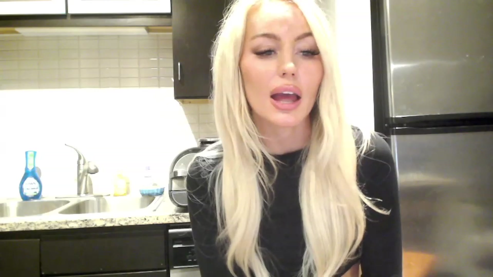 Gallery image thumbnail from Officialelsa's myfreecams stream on, 01/30/2023, 06:47 image 14 of 20