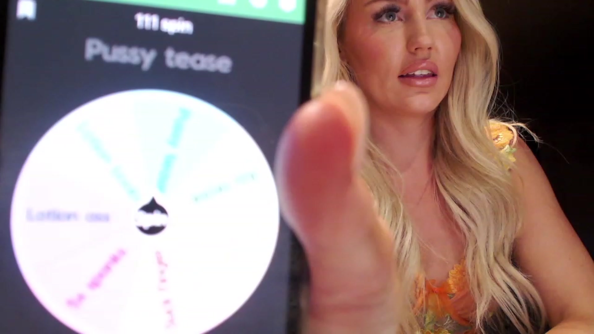 Gallery image thumbnail from Officialelsa's myfreecams stream on, 03/01/2023, 01:27 image 10 of 20