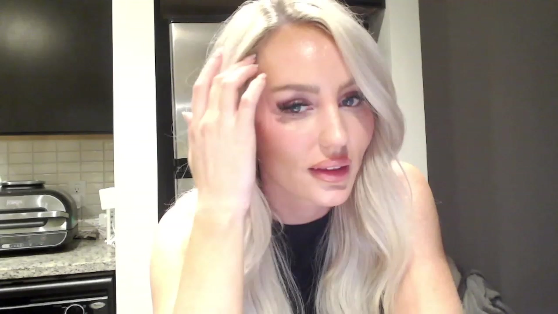 Gallery image thumbnail from Officialelsa's myfreecams stream on, 03/09/2023, 04:38 image 13 of 20