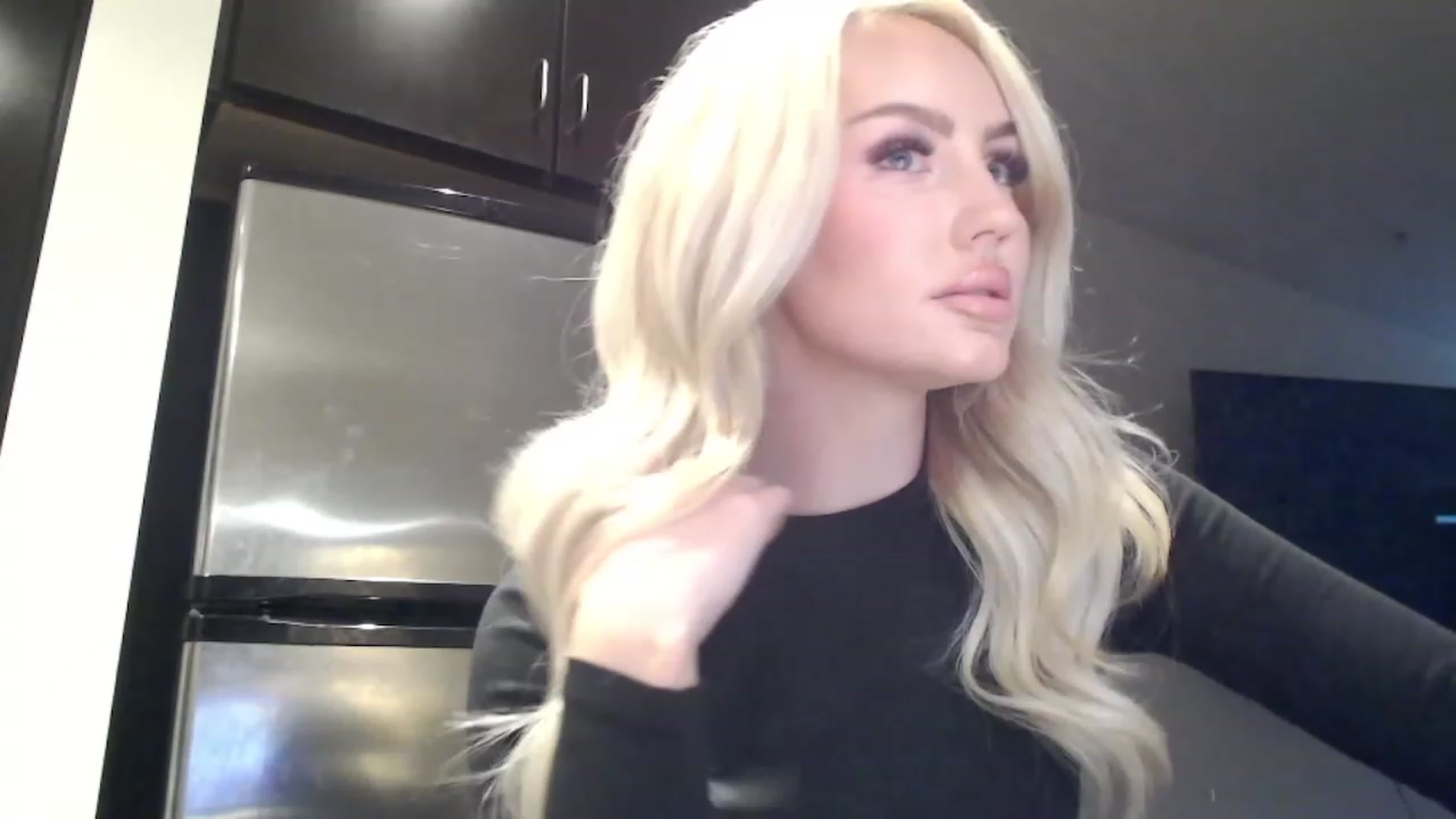 Gallery image thumbnail from Officialelsa's myfreecams stream on, 03/20/2023, 22:37 image 18 of 20