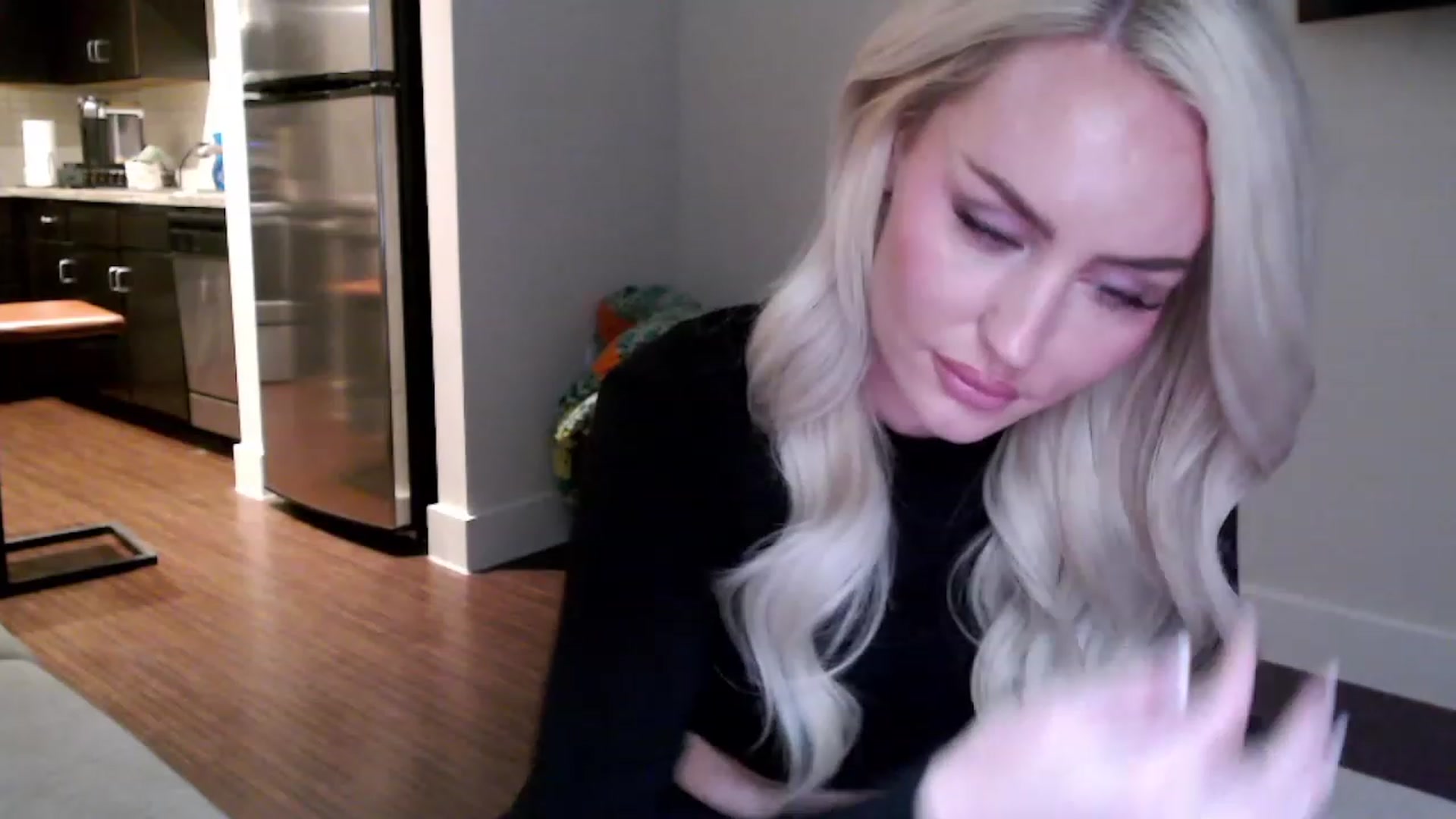Gallery image thumbnail from Officialelsa's myfreecams stream on, 03/21/2023, 04:22 image 12 of 20