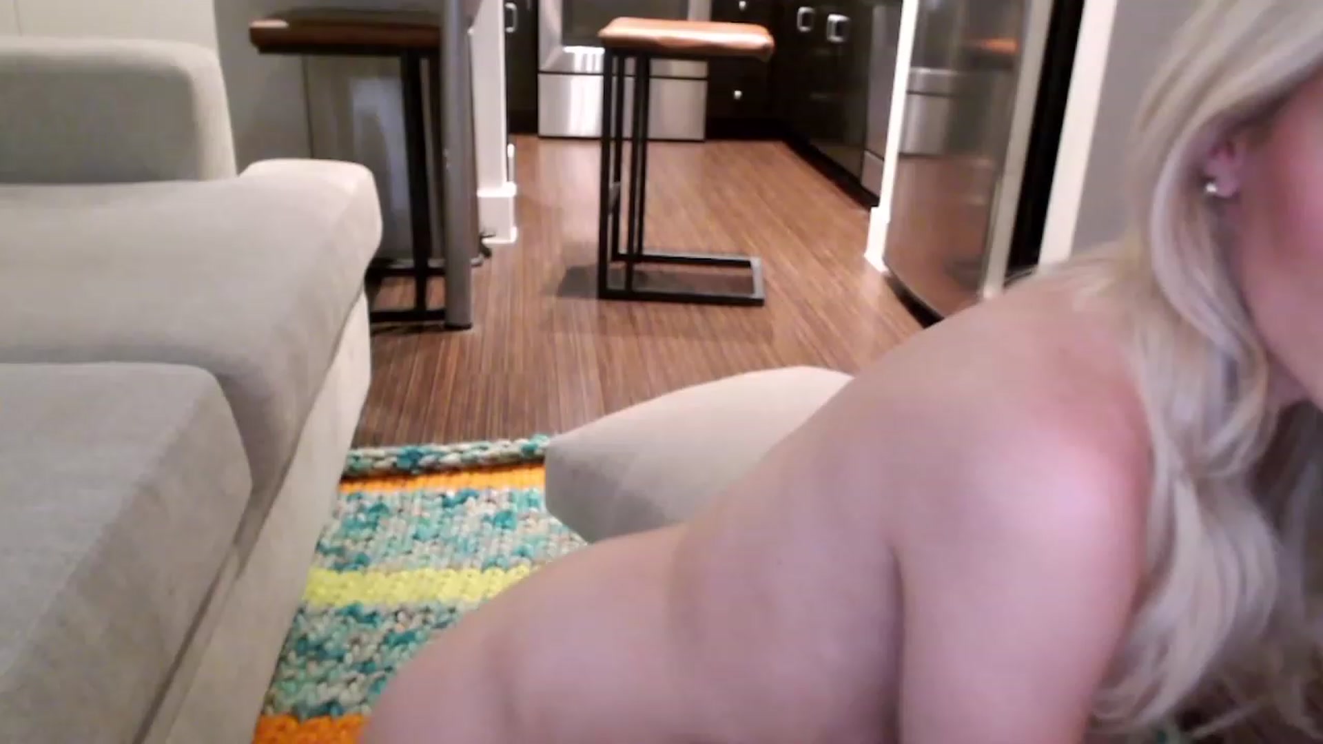 Gallery image thumbnail from Officialelsa's myfreecams stream on, 04/03/2023, 04:32 image 20 of 20