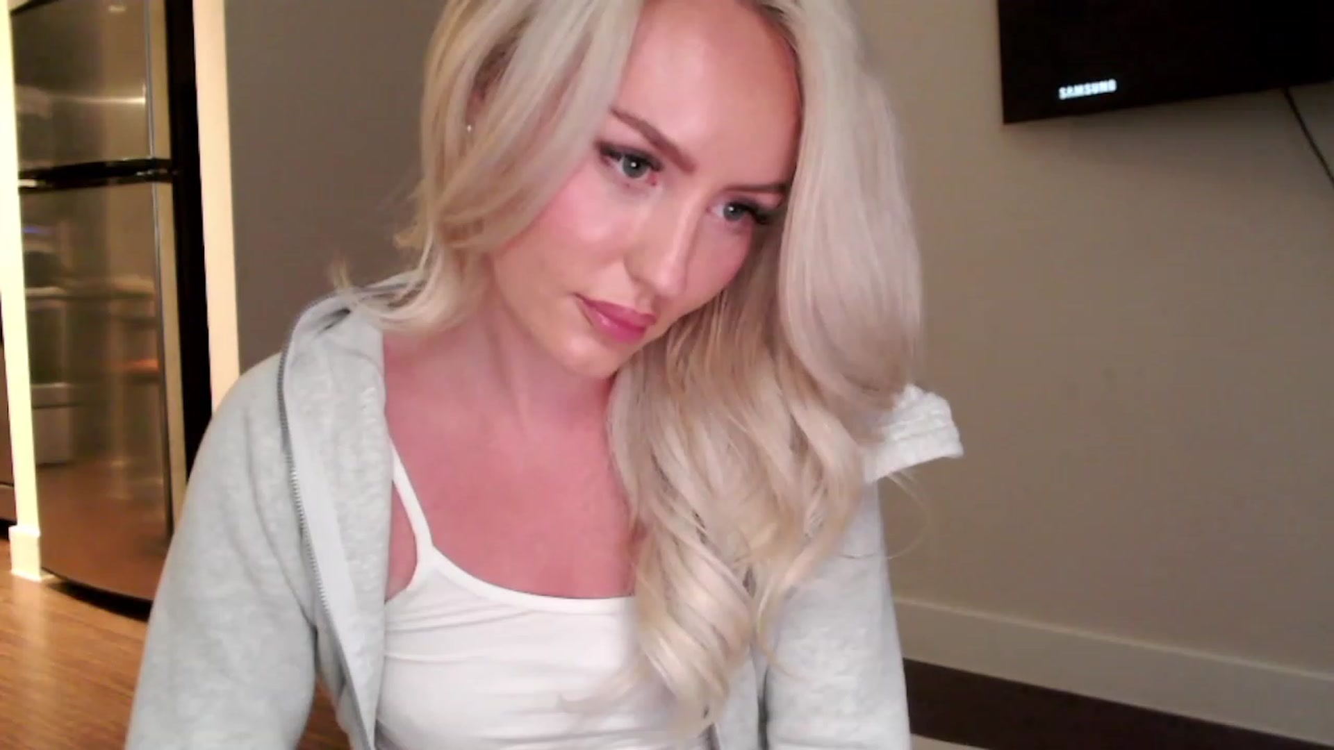 Gallery image thumbnail from Officialelsa's myfreecams stream on, 04/23/2023, 02:36 image 20 of 20