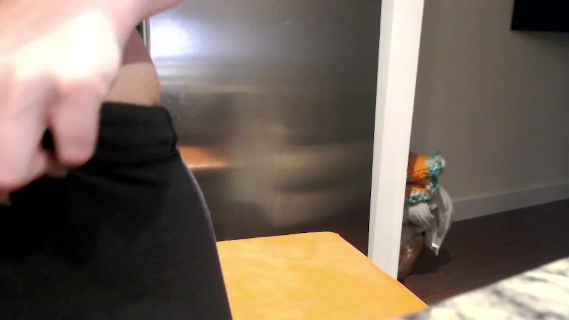 Gallery image thumbnail from Officialelsa's myfreecams stream on, 04/24/2023, 24:31 image 8 of 20