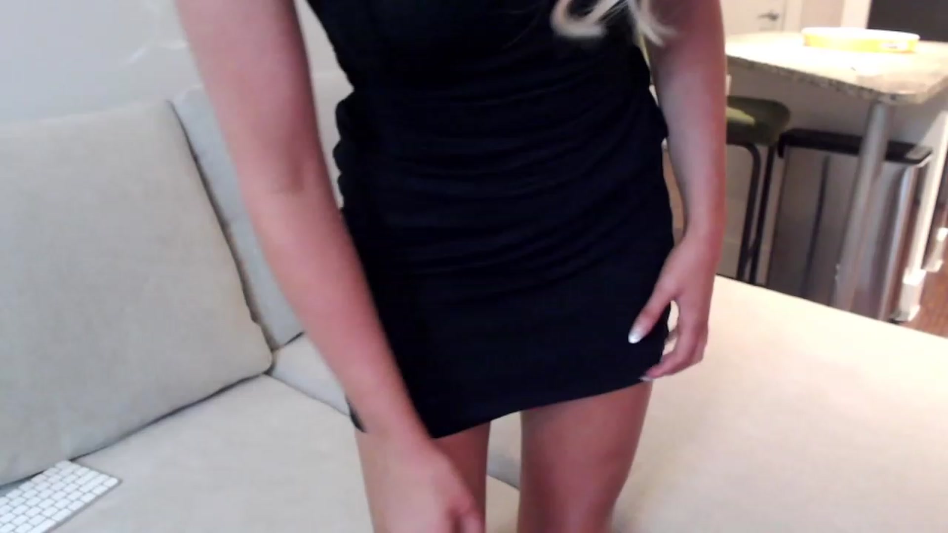 Gallery image thumbnail from Officialelsa's myfreecams stream on, 07/14/2023, 04:21 image 15 of 20
